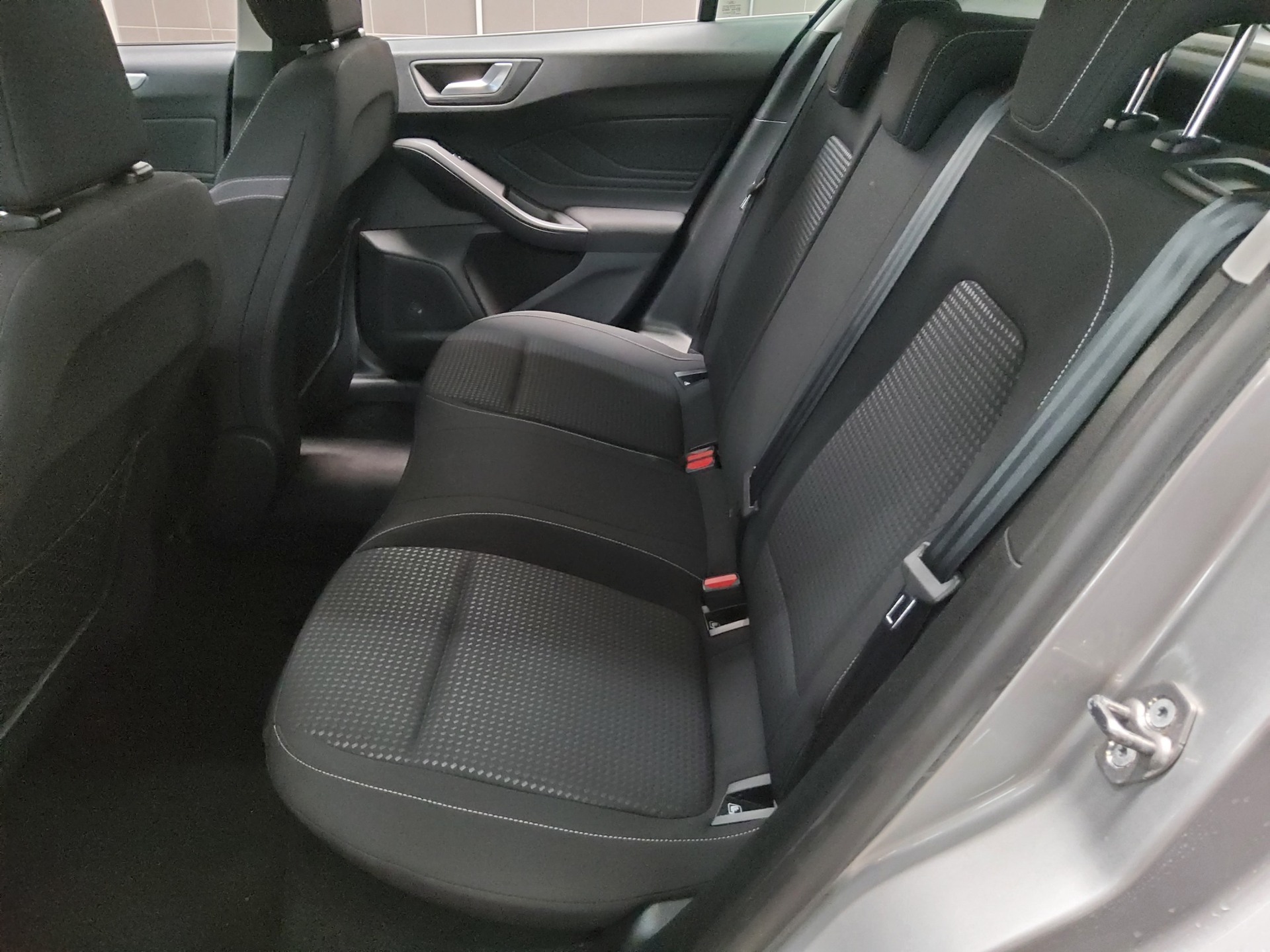 Ford Focus 1.5 EB Cool&Connect Navi LED PDC SHZ 12