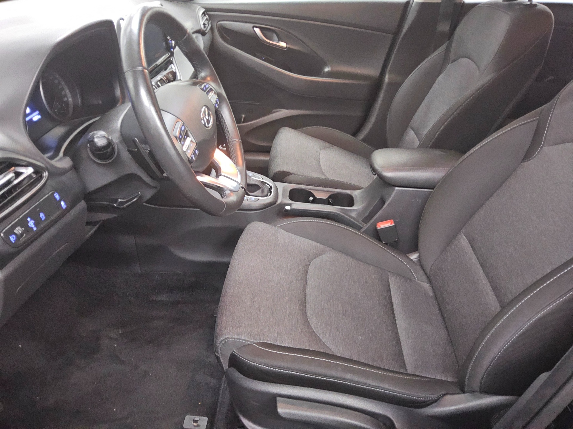 Hyundai i30 1.0 T-GDI Trend RfK PDC Shz Tempomat BC 8