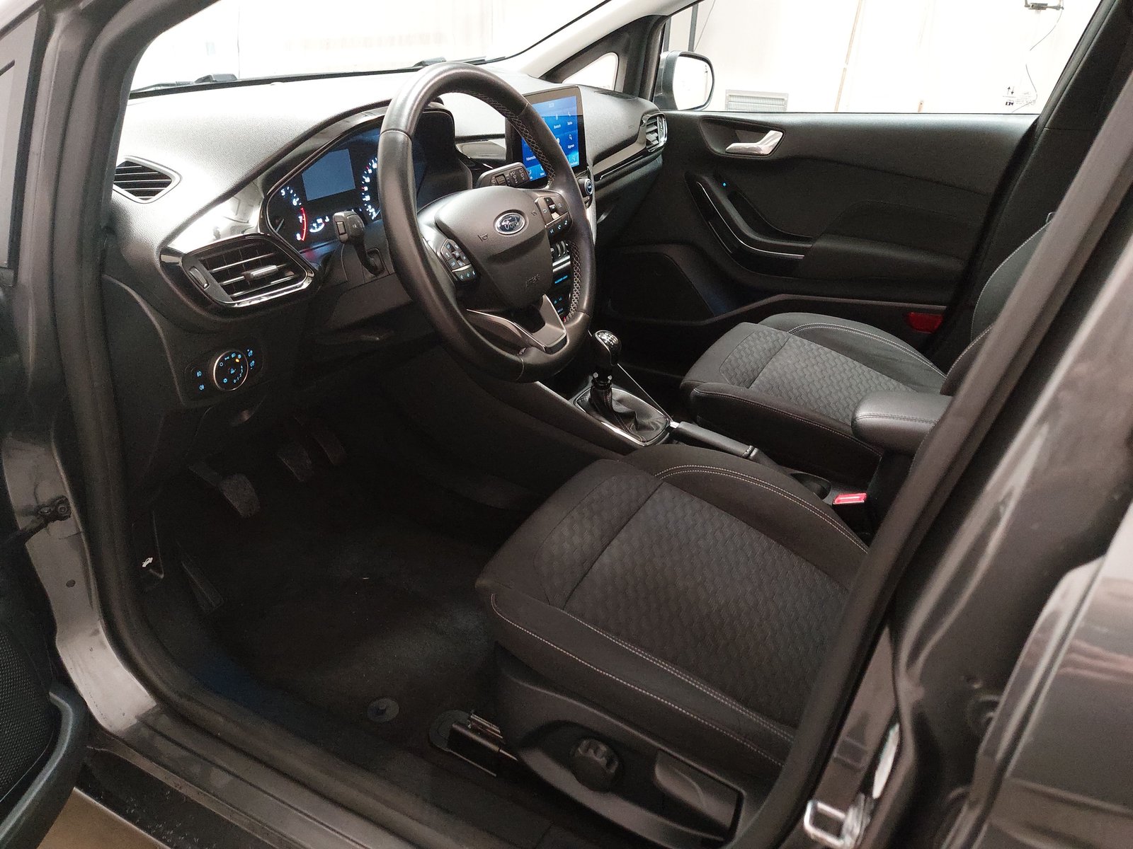 Ford Fiesta 1.0 EB Titanium X Navi LED RFK ACC SHZ 6