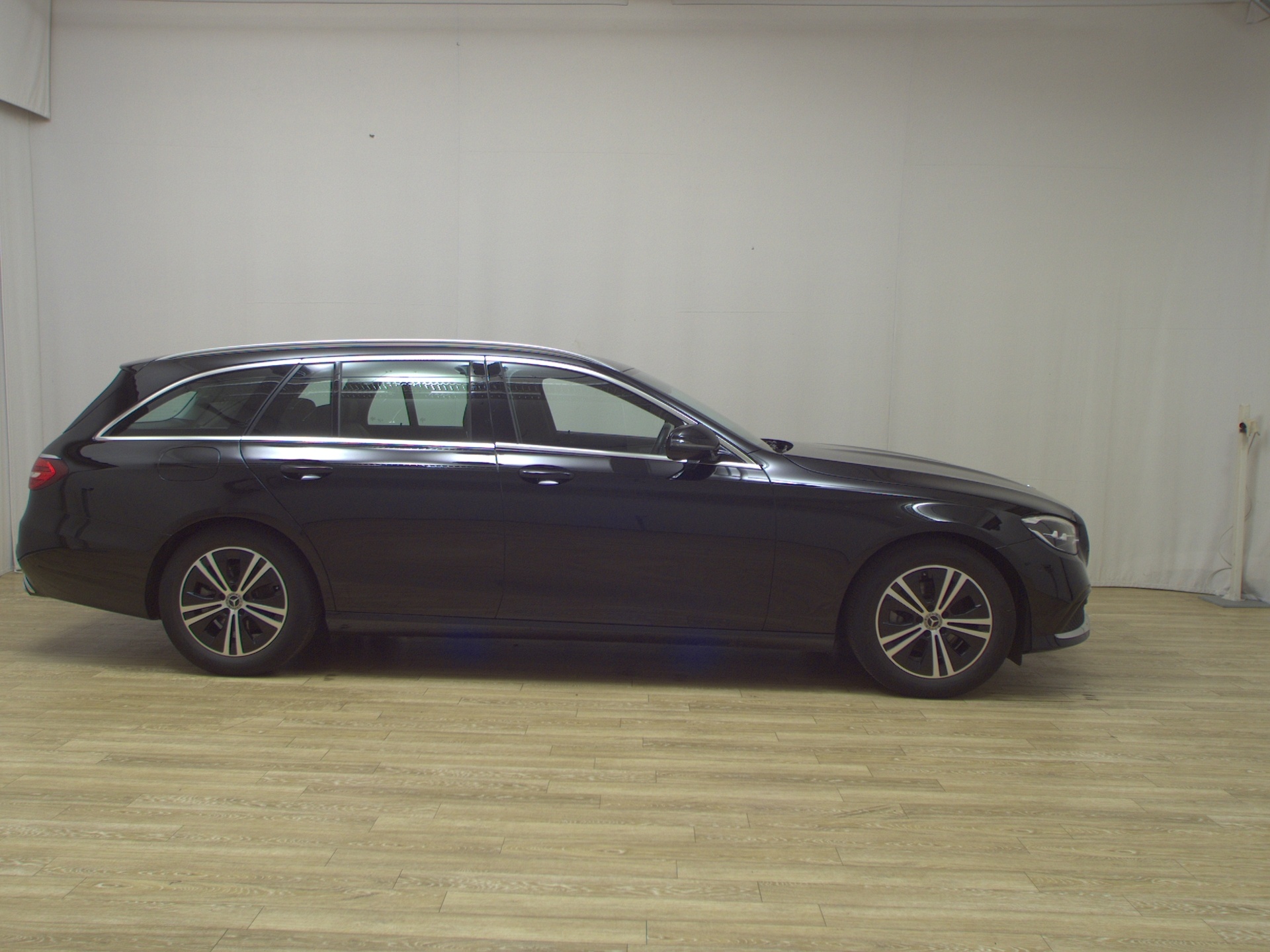 Mercedes-Benz E 220 T d Avantgarde Navi Widescreen LED RfK