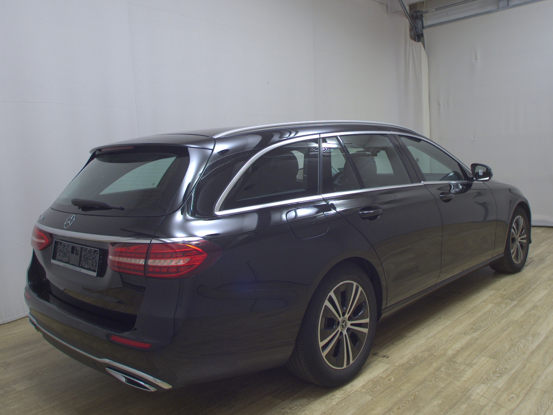 Mercedes-Benz E 220 T d Avantgarde Navi Widescreen LED RfK 4
