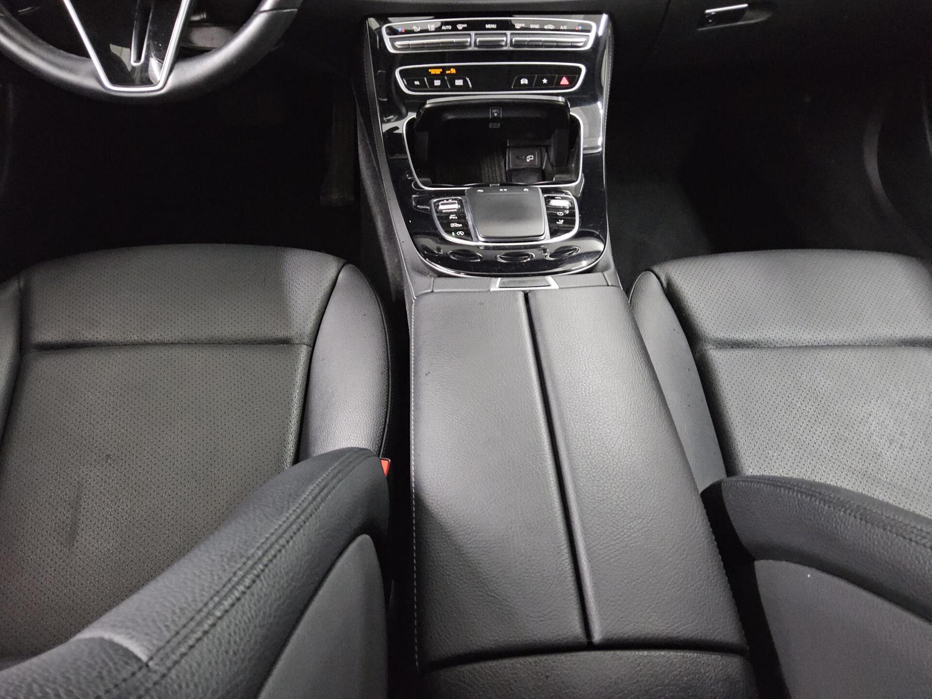 Mercedes-Benz E 220 T d Avantgarde Navi Widescreen LED RfK 6