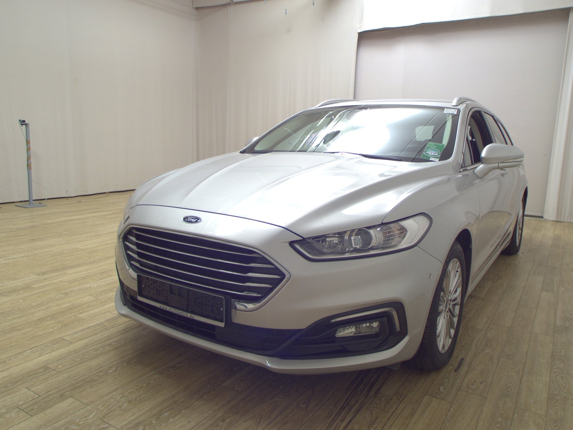 Ford Mondeo Turnier 2.0 EB Titanium Navi LED Shz AHK RFK 2