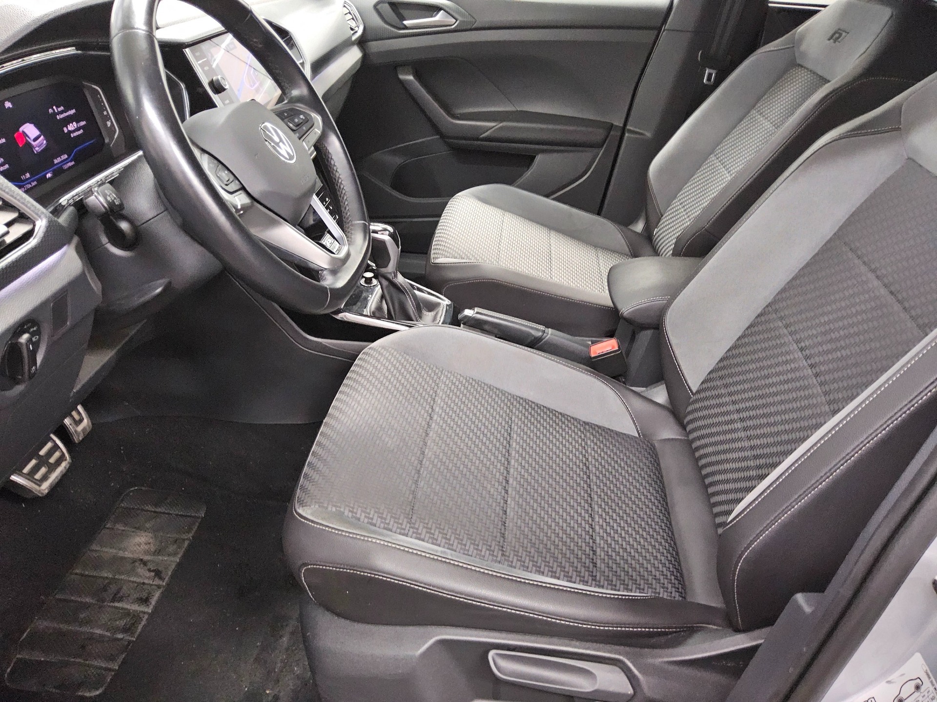 Volkswagen T-Cross 1.5 TSI R-Line Navi LED AID RfK ACC Shz 9