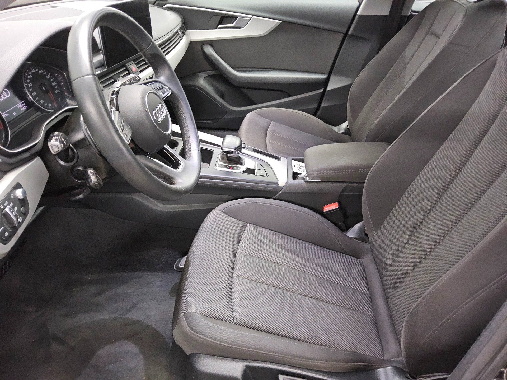 Audi A4 Avant 35 TDI Navi LED HuD PDC Shz Tempomat 8