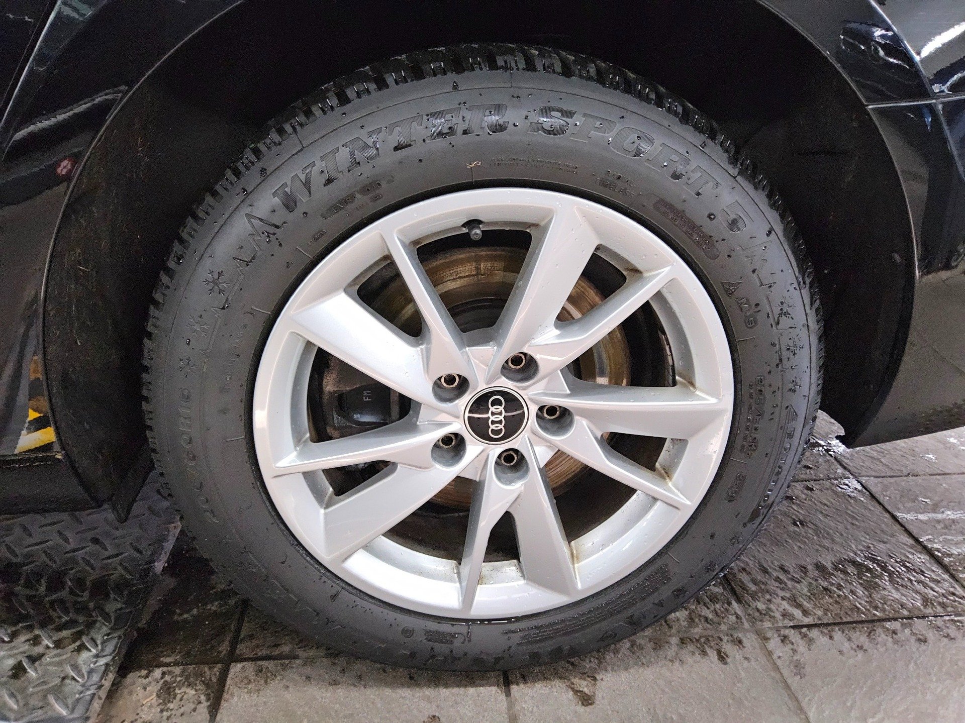 Audi A4 Avant 35 TDI Navi LED HuD PDC Shz Tempomat 10