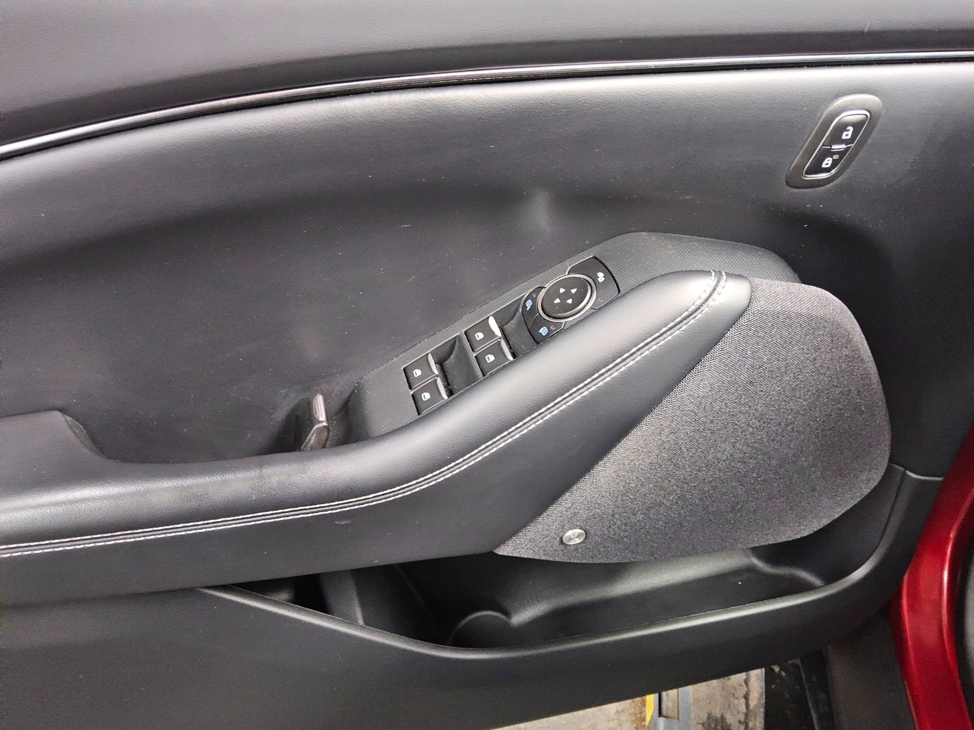 Ford Mustang Mach-E Navi LED Leder B&O-Sound AHK 10
