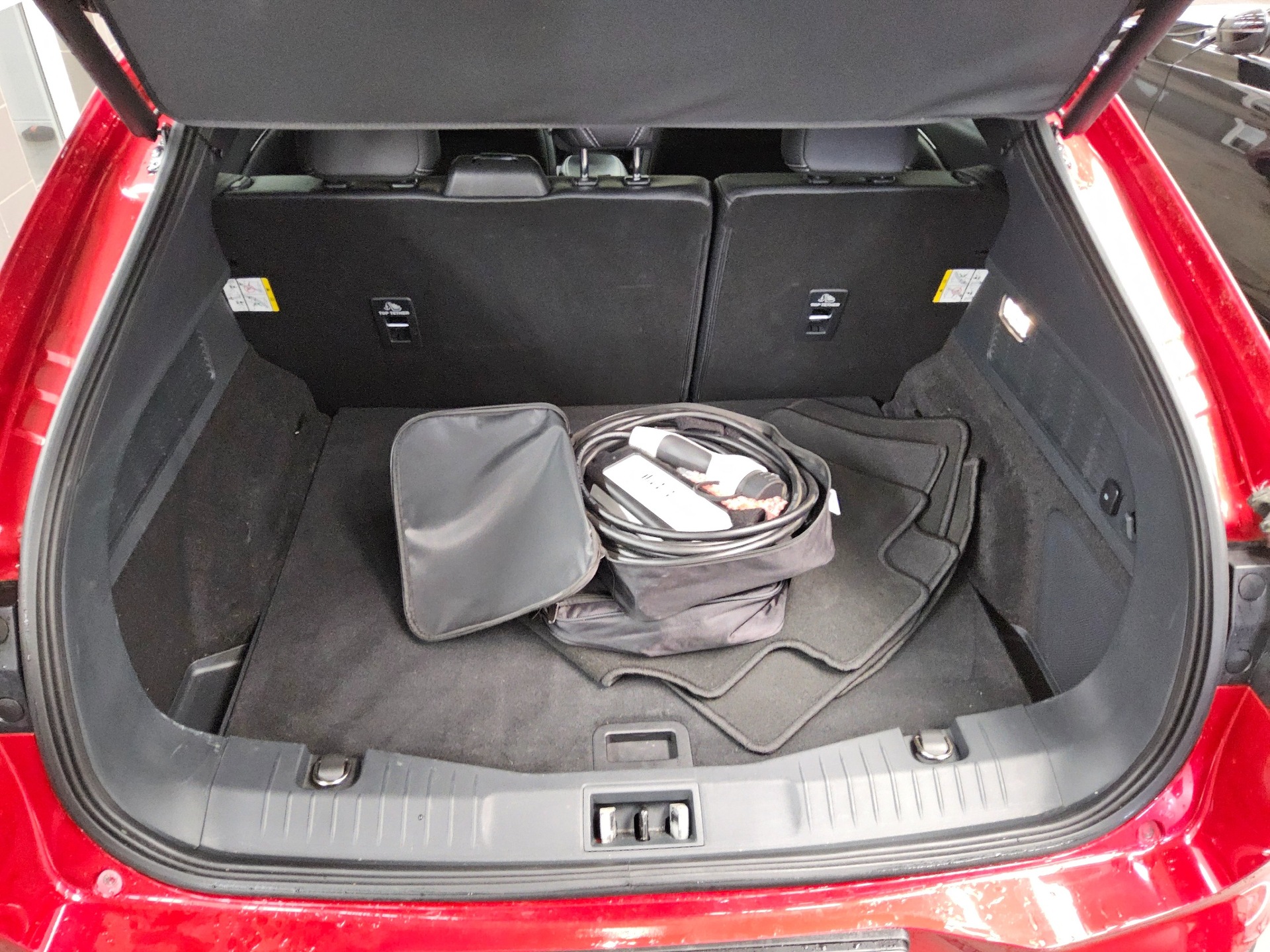 Ford Mustang Mach-E Navi LED Leder B&O-Sound AHK 12
