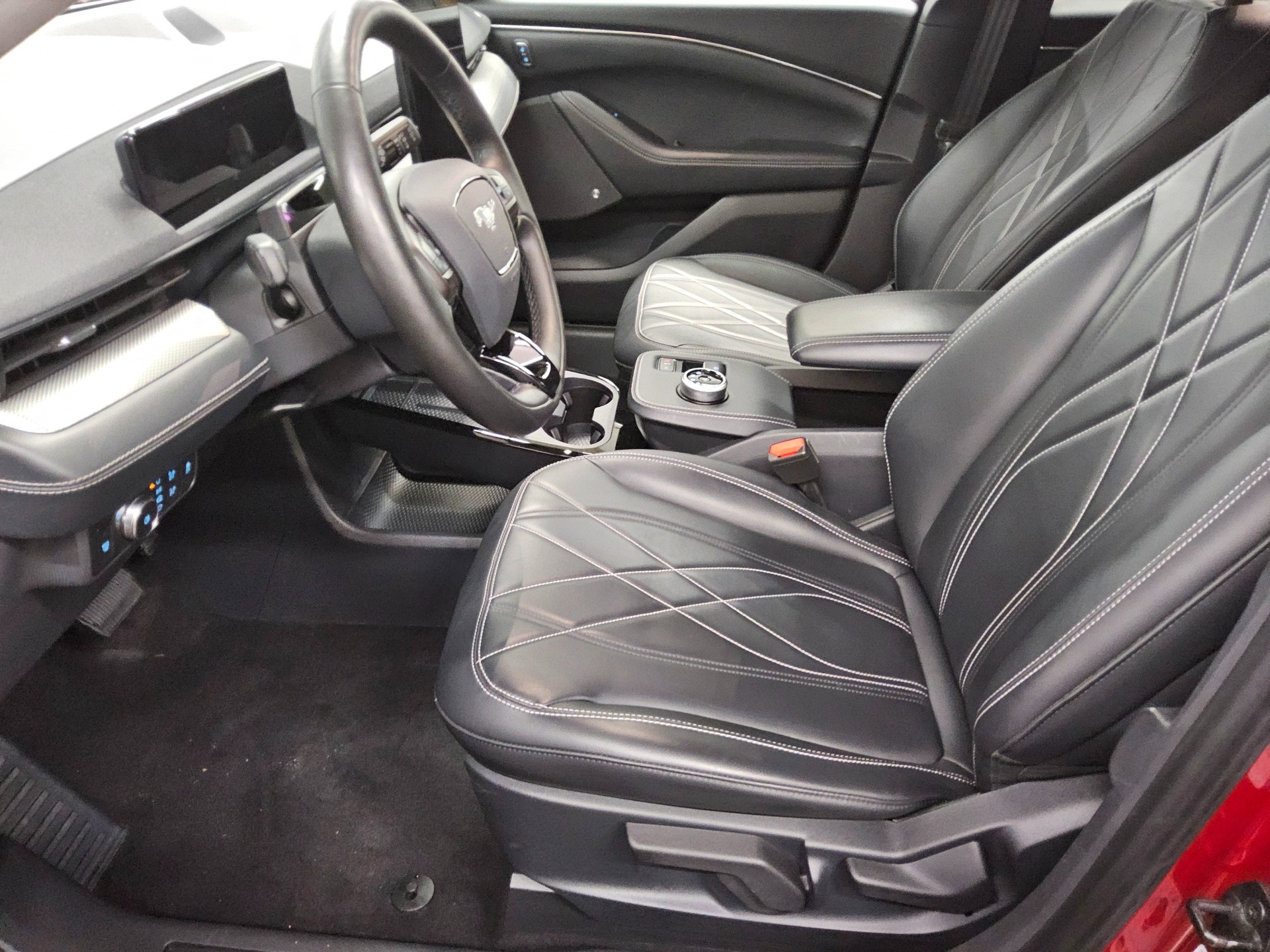 Ford Mustang Mach-E Navi LED Leder B&O-Sound AHK 9