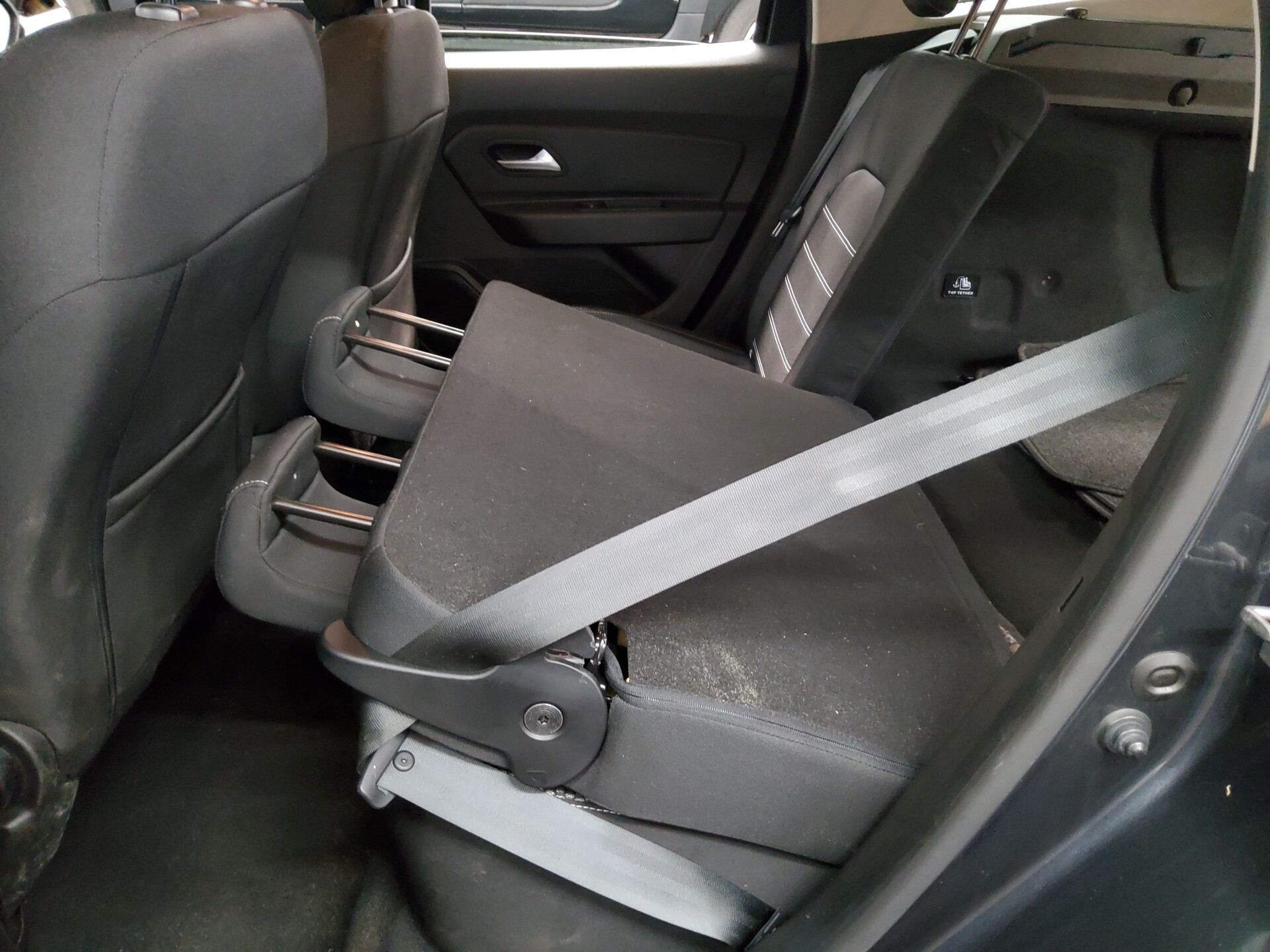 Dacia Duster 1.0 TCe Prestige Navi AHK Shz DAB Klima 12