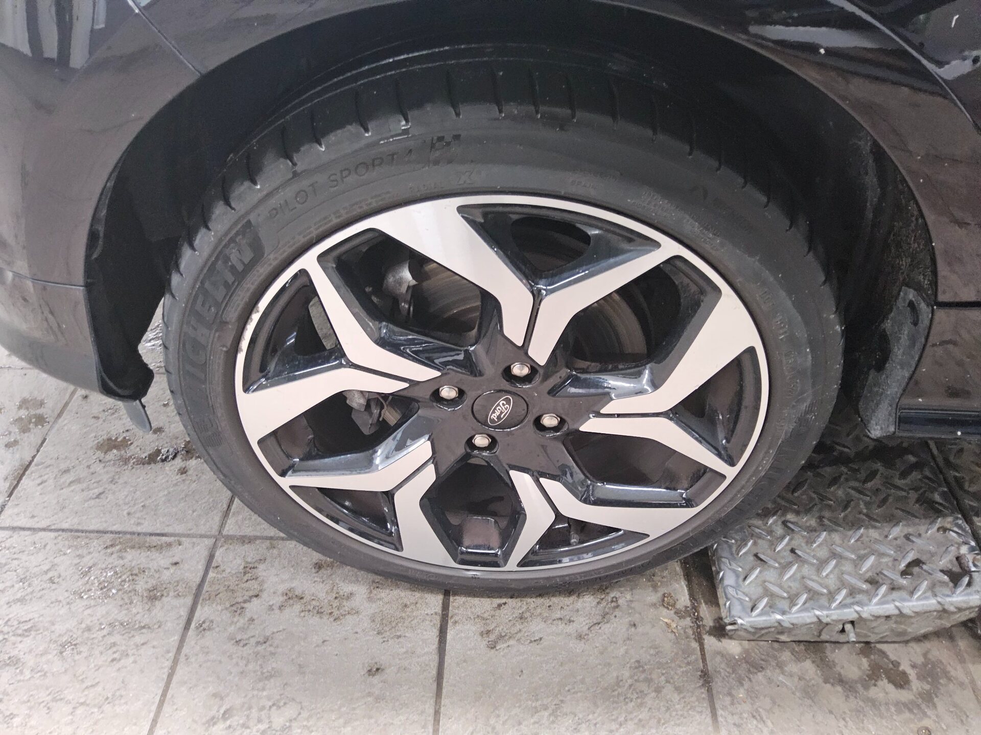 Ford EcoSport 1.0 EB ST-Line Navi LED Shz PDC RfK 10