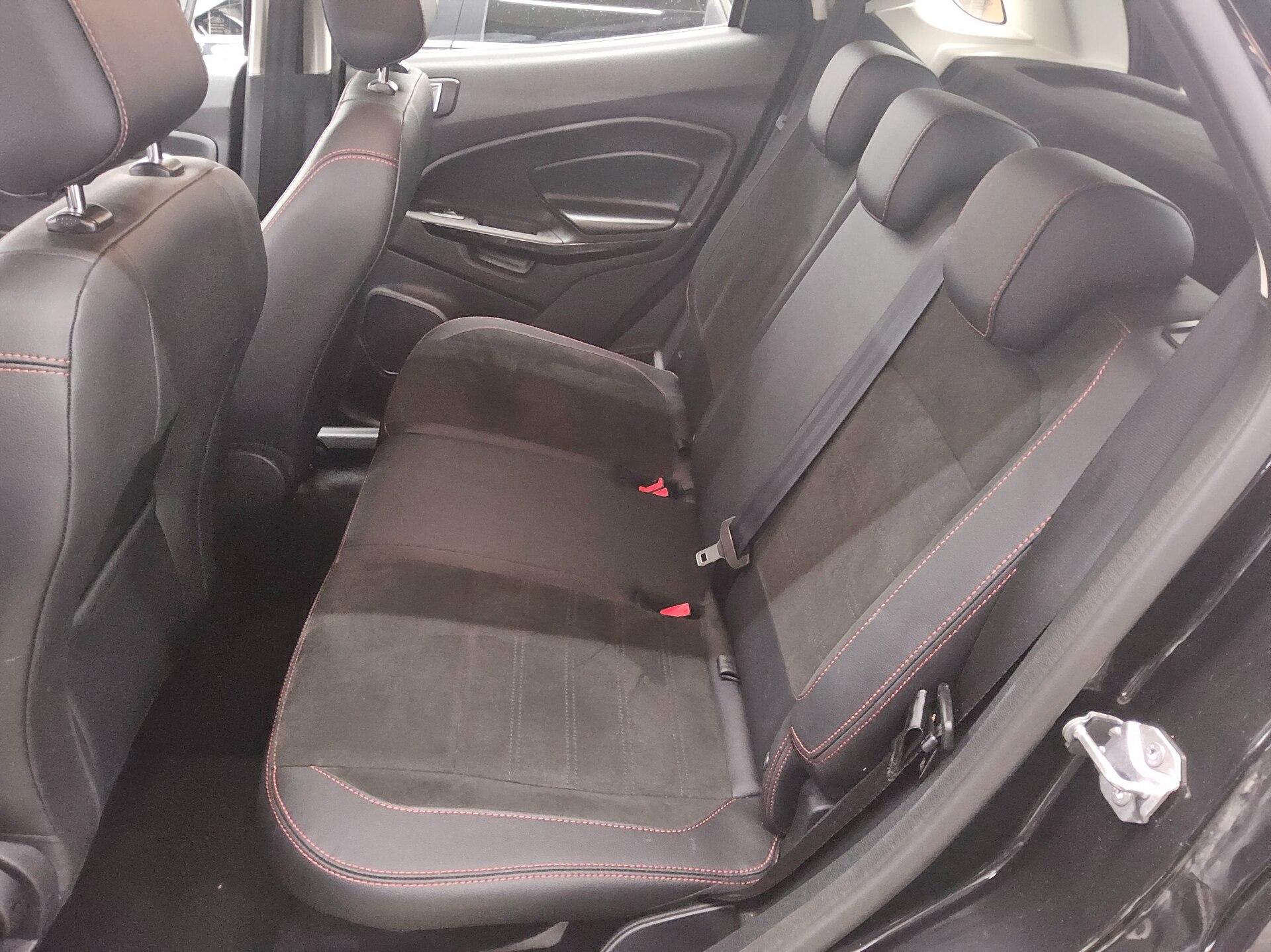 Ford EcoSport 1.0 EB ST-Line Navi LED Shz PDC RfK 12