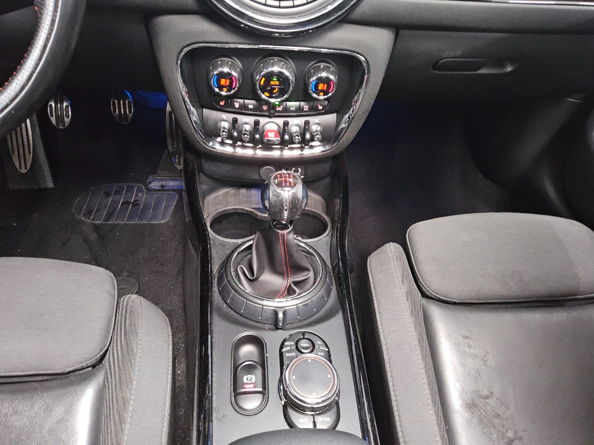 MINI Cooper SD Clubman Navi LED SHZ 6