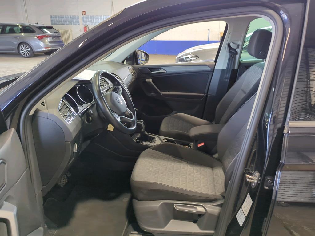 Volkswagen Tiguan 2.0 TDI Life Navi LED PDC ACC SHZ 6