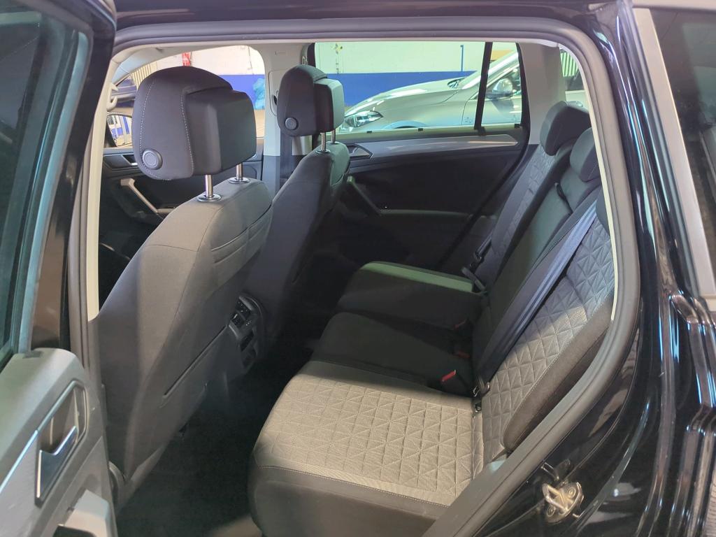Volkswagen Tiguan 2.0 TDI Life Navi LED PDC ACC SHZ 7