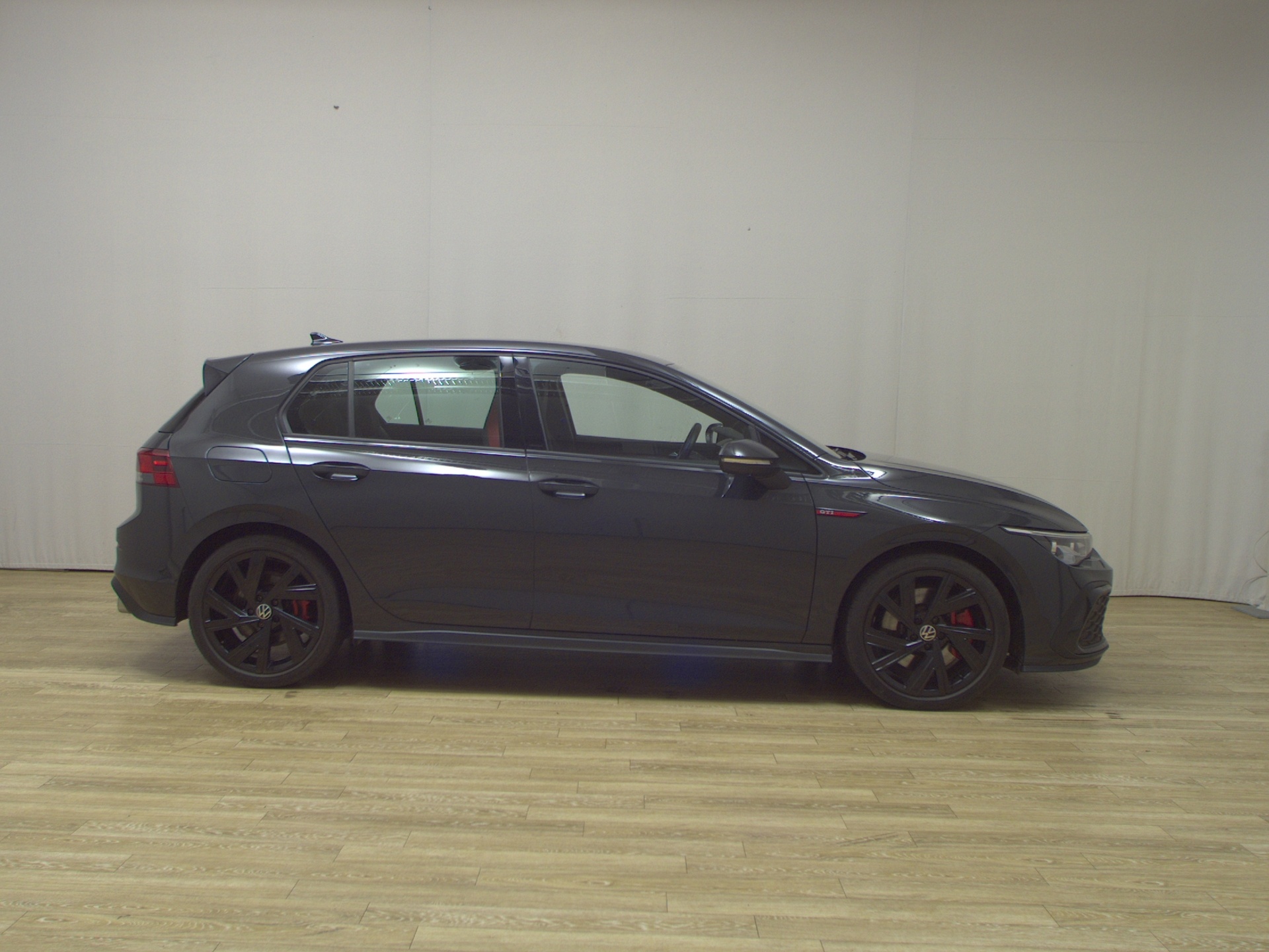 Volkswagen Golf-8 2.0 TSI GTI Navi LED+ AID ACC PDC USB Shz