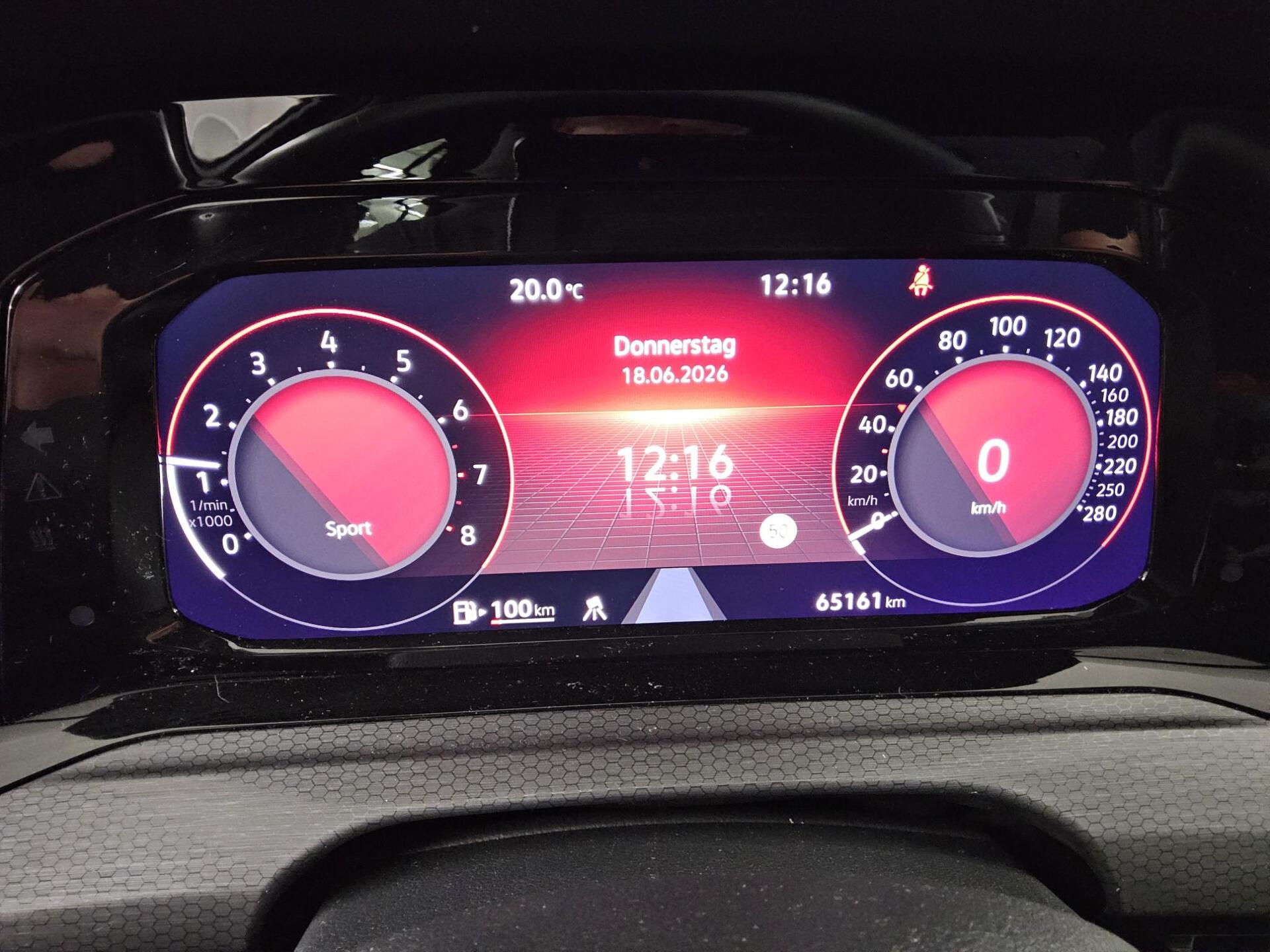 Volkswagen Golf-8 2.0 TSI GTI Navi LED+ AID ACC PDC USB Shz 8