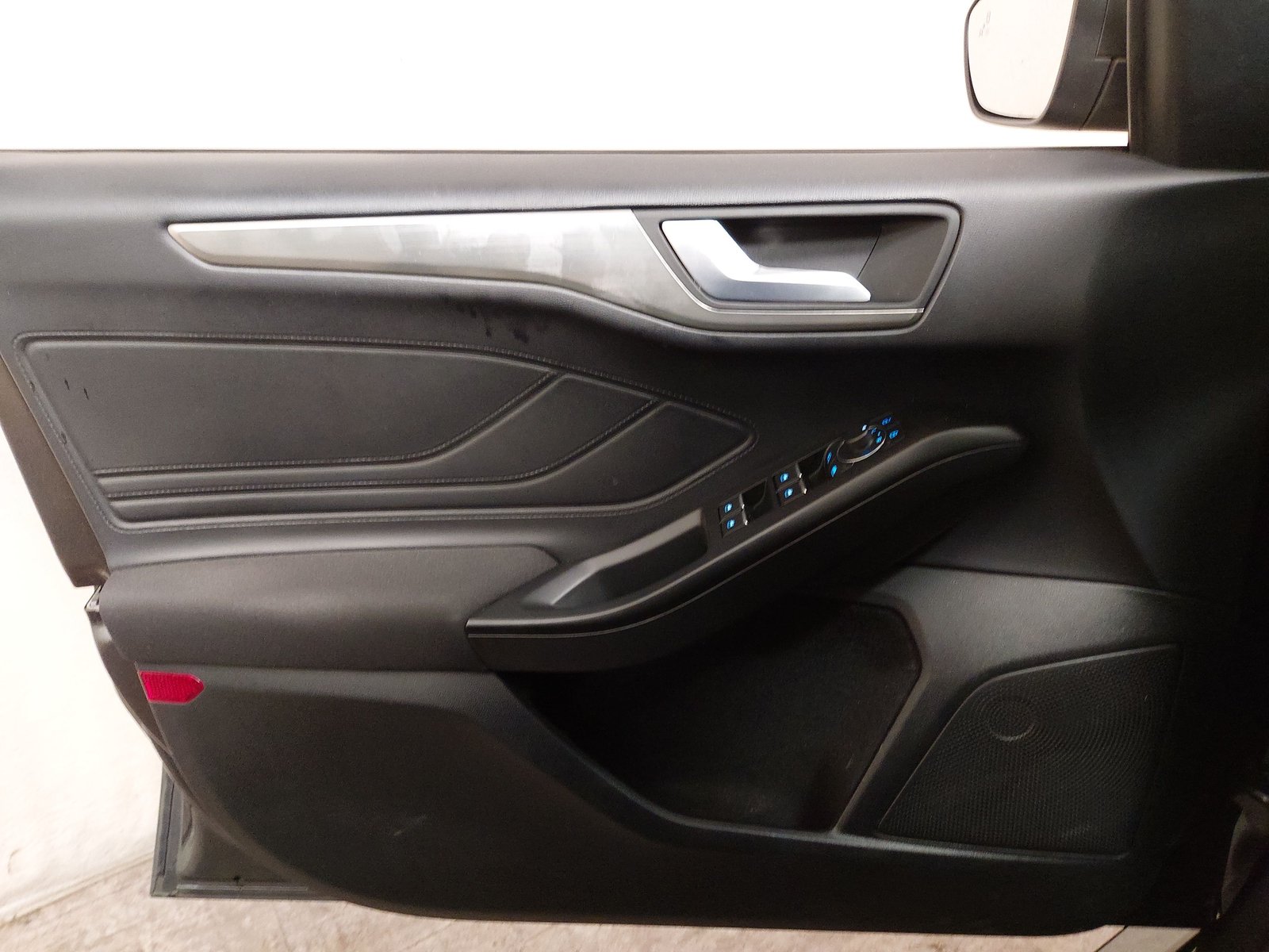 Ford Focus Turnier 1.5 EB Titanium NAVI LED SHZ PDC 5