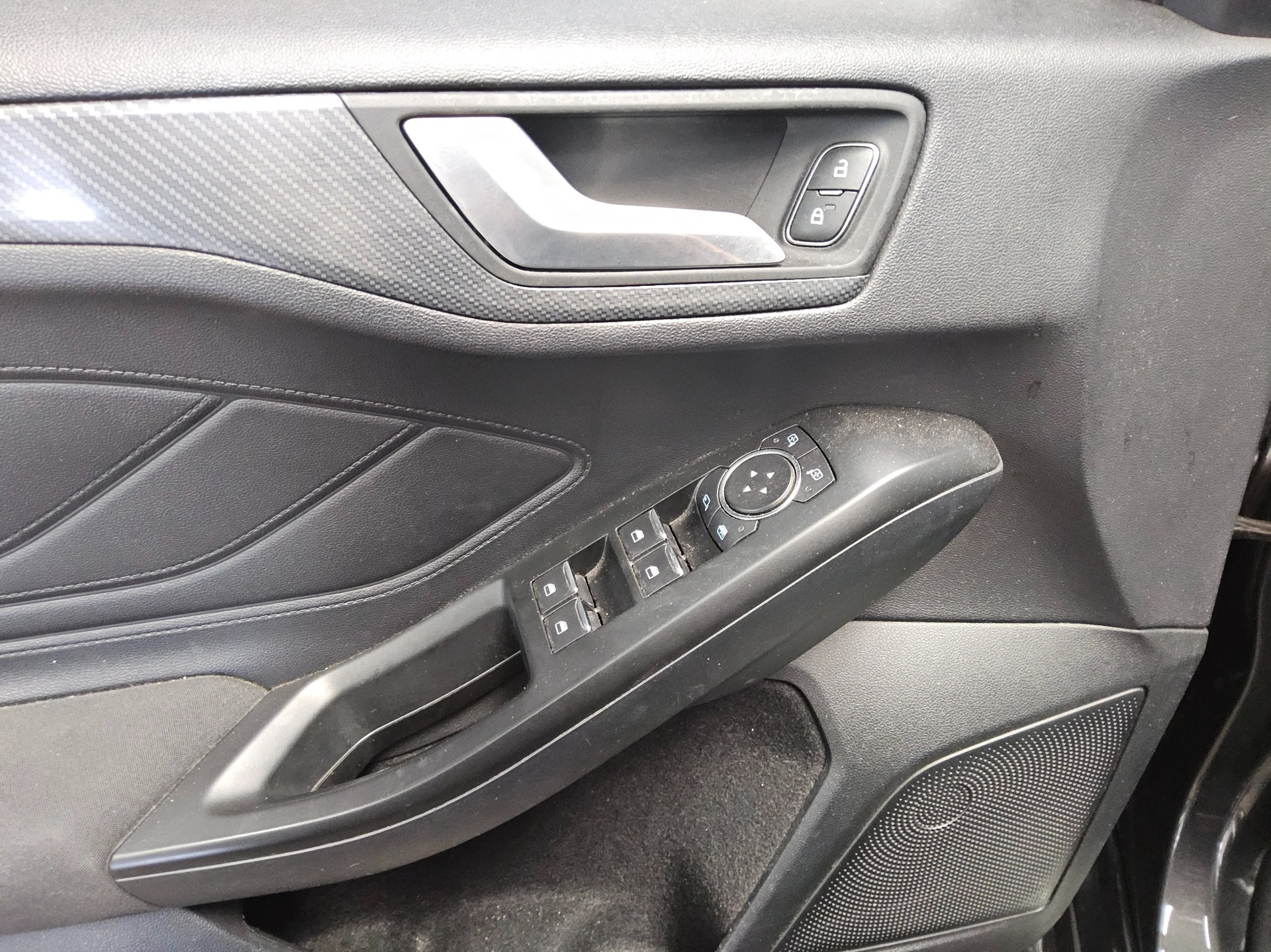 Ford Focus Turnier 2.0 EB ST-Line Navi LED KeyFree 9