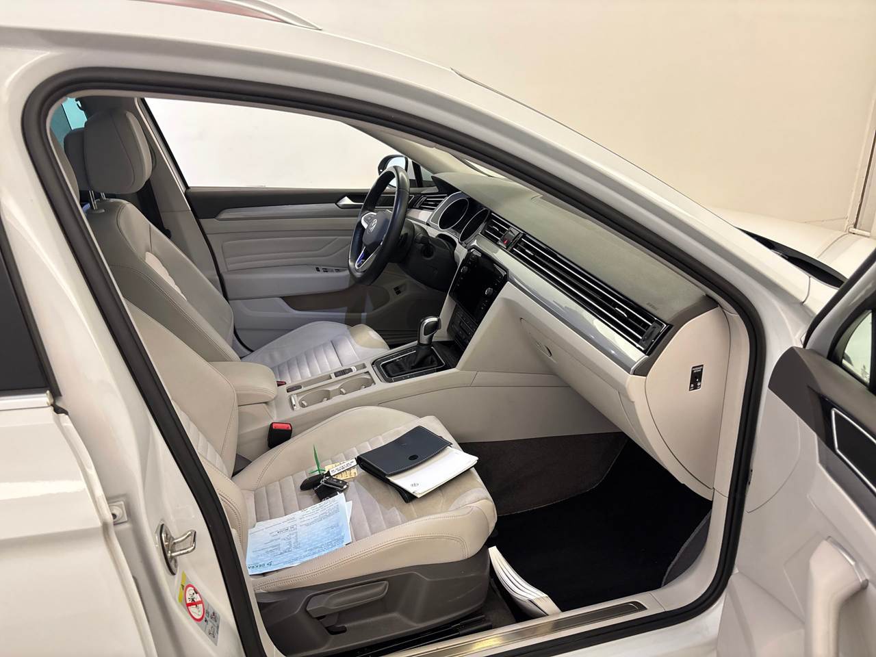 Volkswagen Passat Variant GTE 1.4 TSI NAVI KLIMA LED RADIO MFL 6