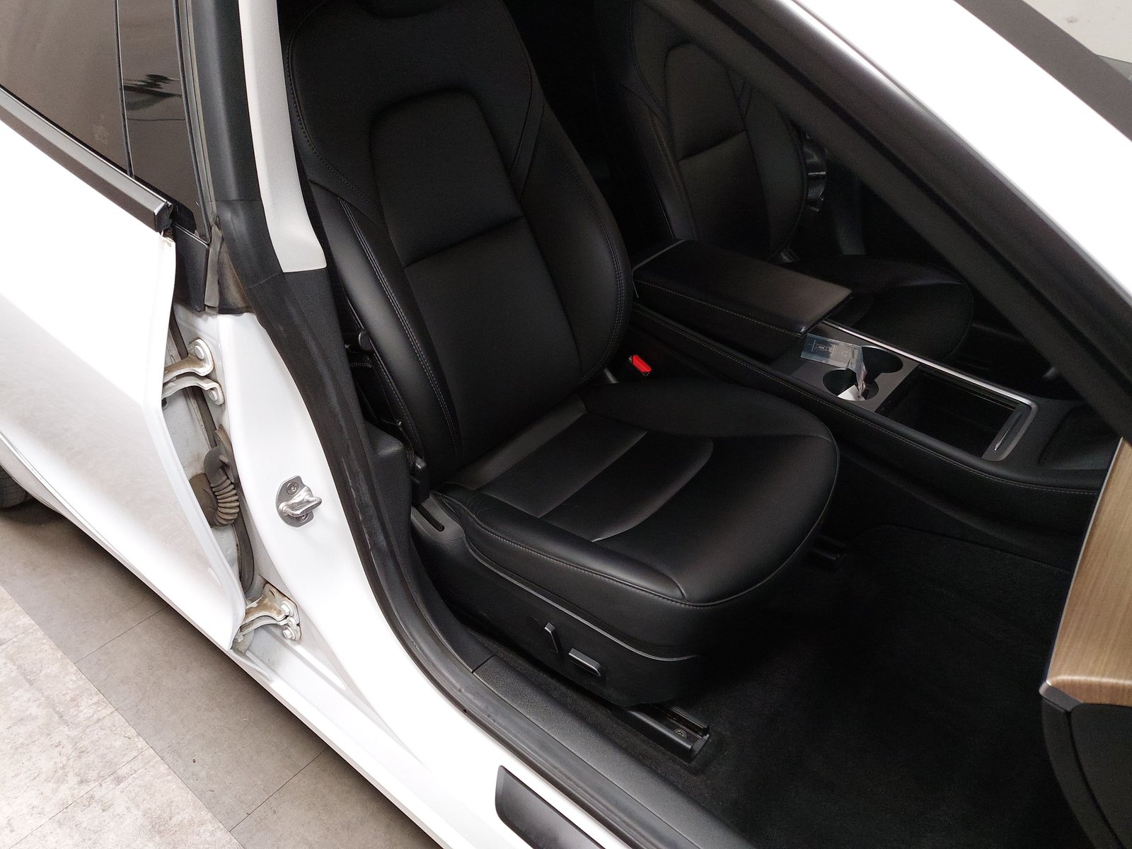 Tesla Model 3 Leder Navi LED 10
