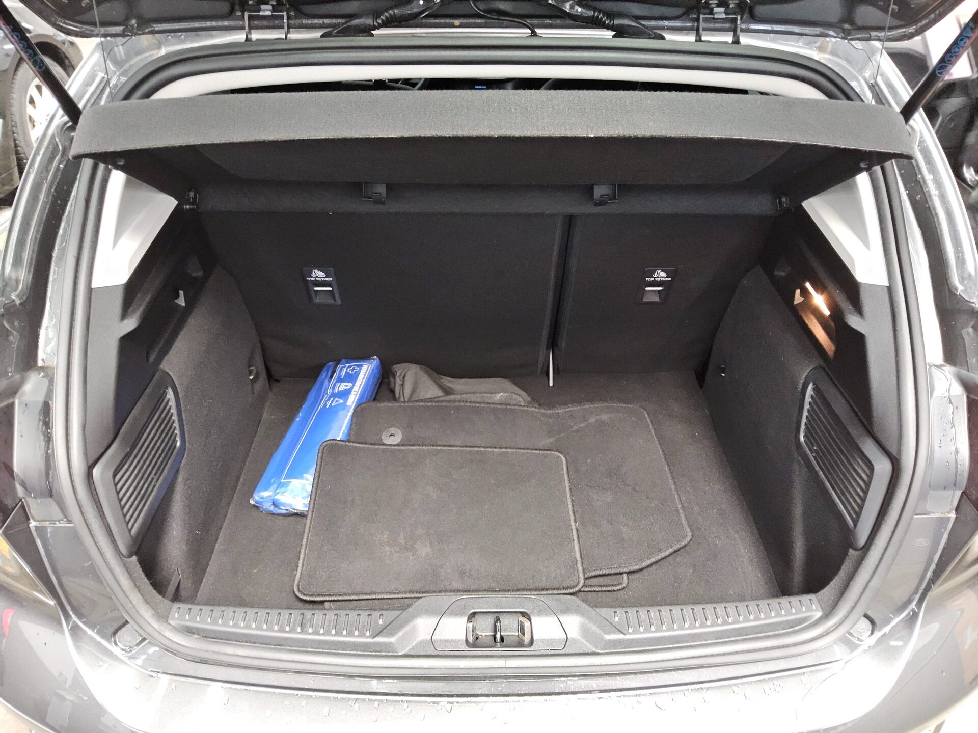 Ford Focus 2.0 EB Cool&Connect Navi LED AHK RFK SHZ 11