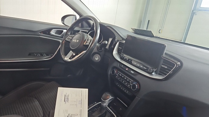 Kia cee'd Sportswagon 1.6 CRDI Vision Navi Shz RFK ACC 6