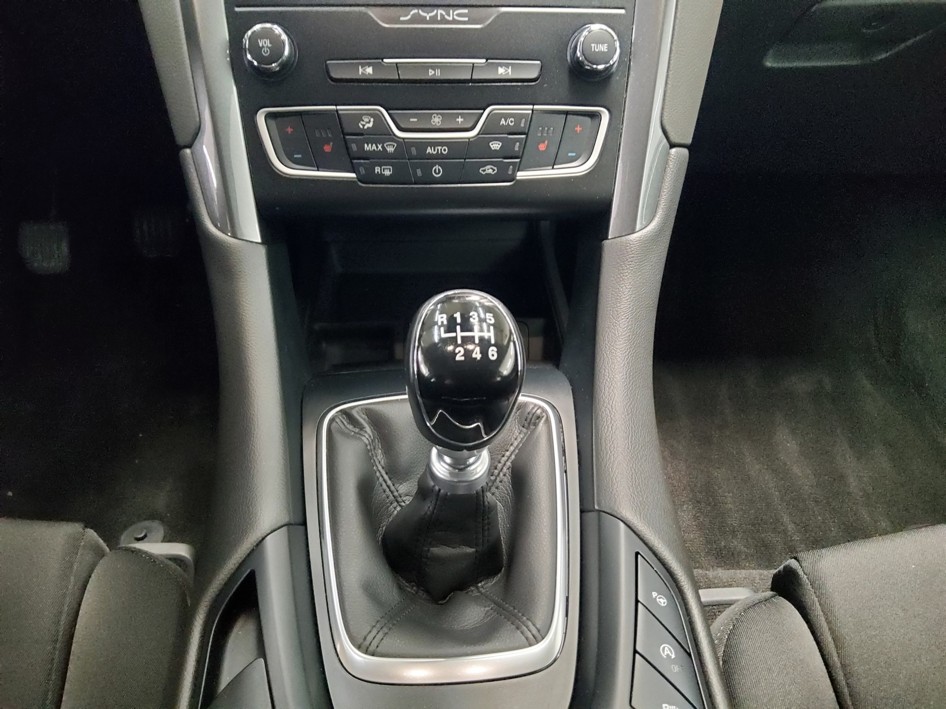 Ford Mondeo Turnier 2.0 TDCi Trend Navi 4xShz Kamera 6
