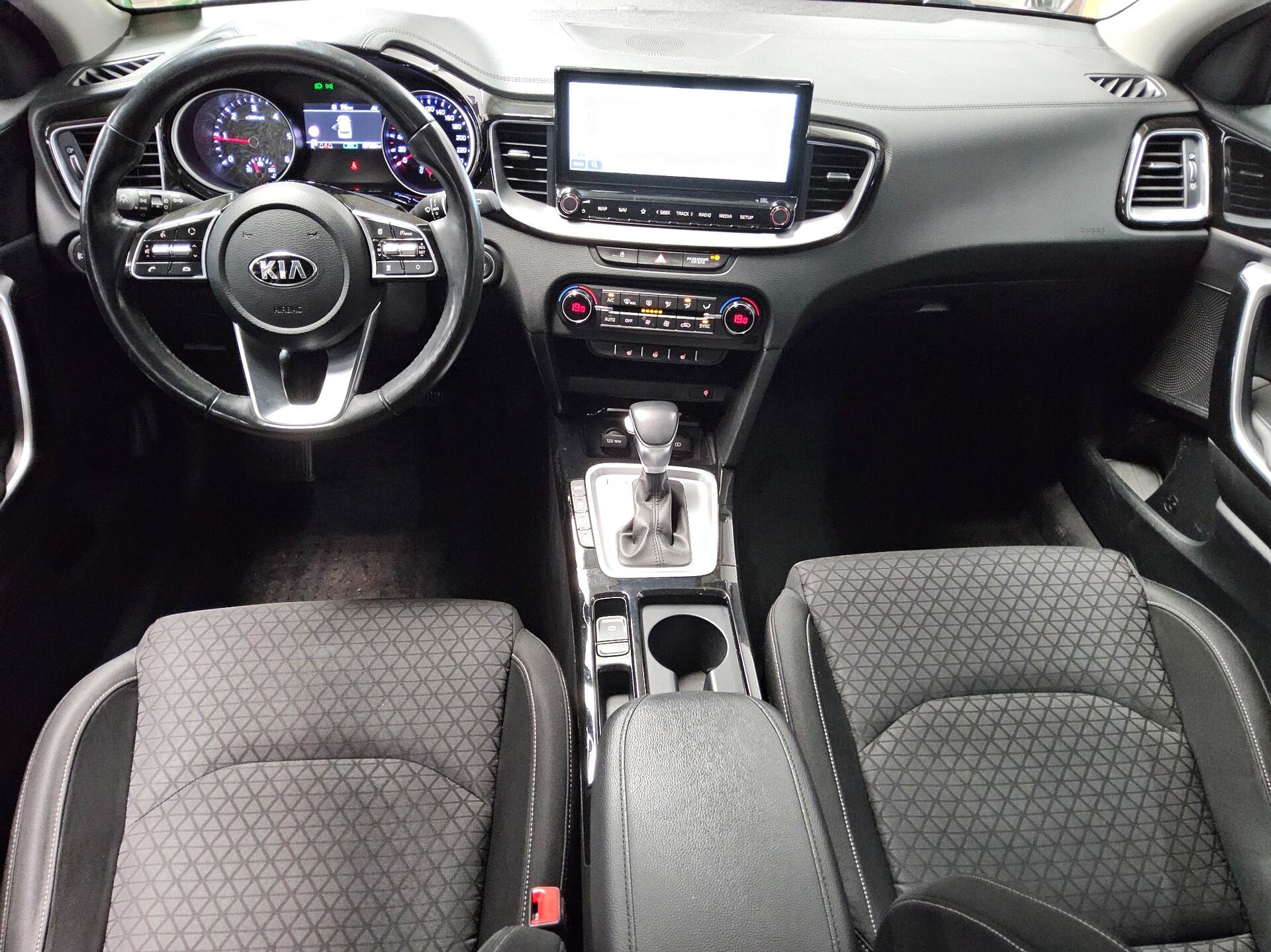 Kia cee'd 1.6 CRDI Spirit Navi LED JBL Sound RFK AHK 5