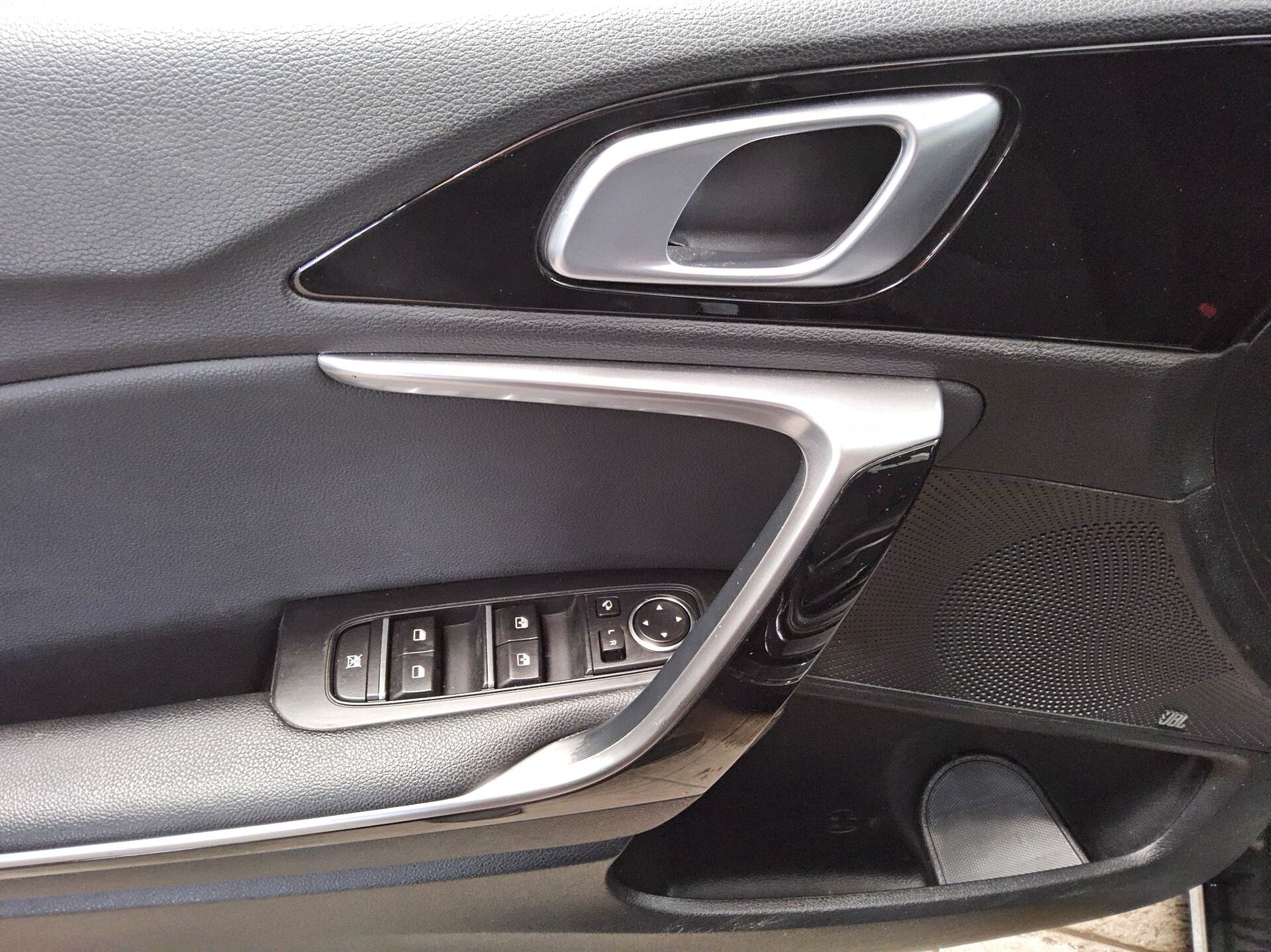 Kia cee'd 1.6 CRDI Spirit Navi LED JBL Sound RFK AHK 9
