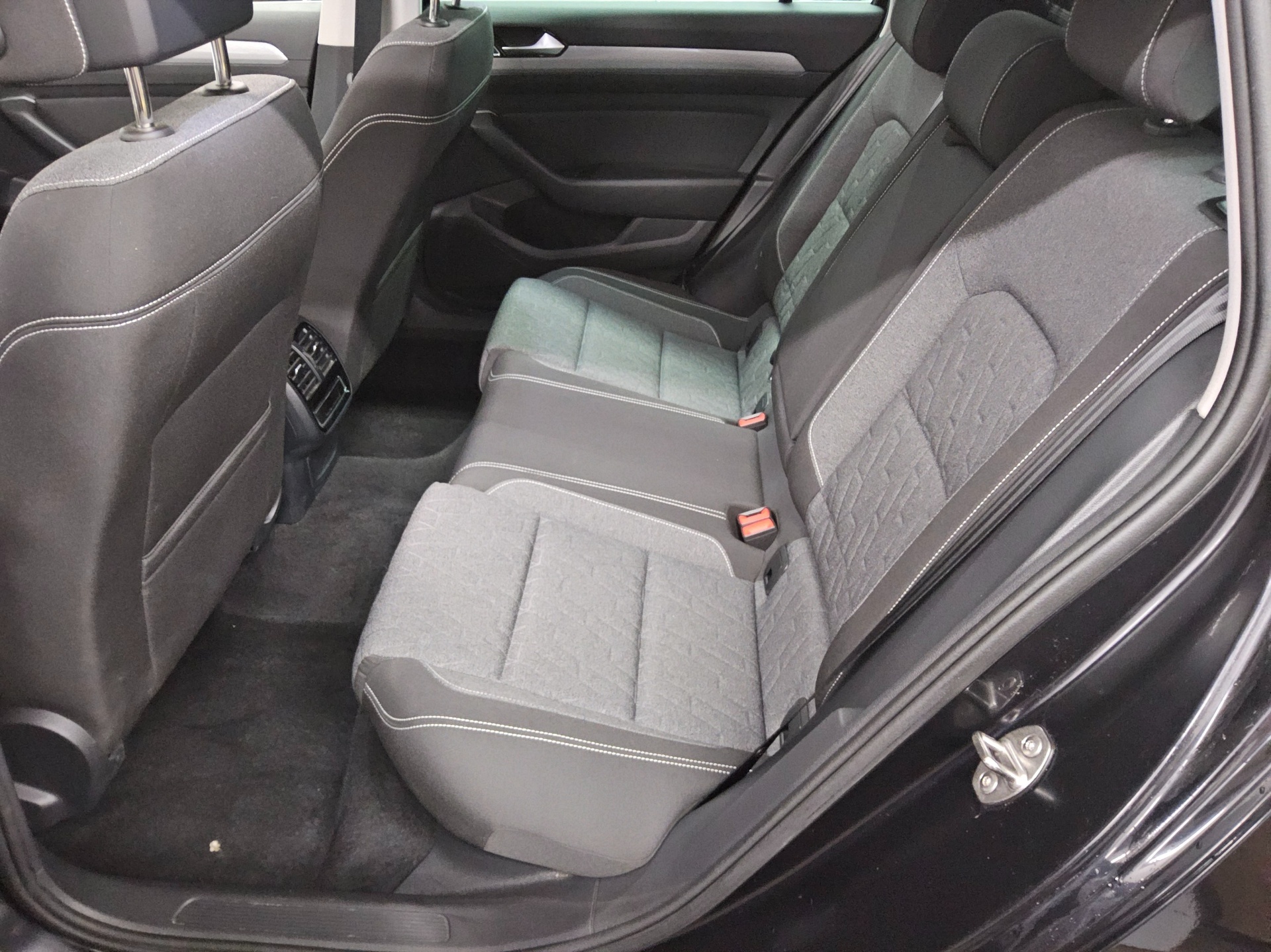 Volkswagen Passat Var. GTE 1.4 TSI Navi Matrix Pano AHK RfK 13