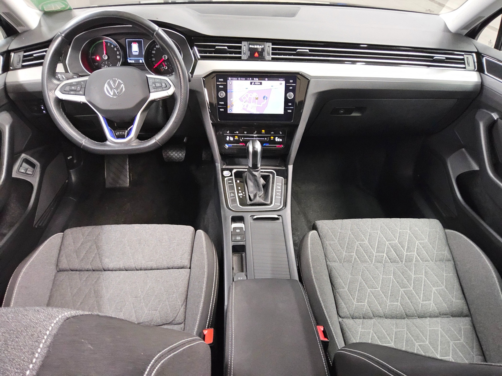 Volkswagen Passat Var. GTE 1.4 TSI Navi Matrix Pano AHK RfK 5
