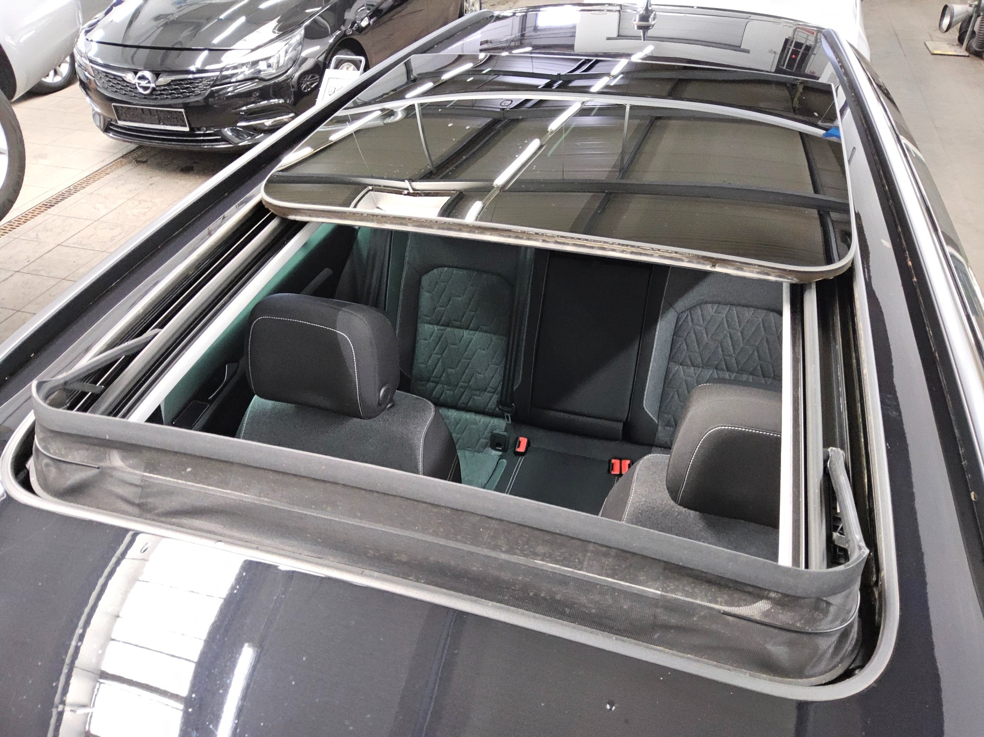 Volkswagen Passat Var. GTE 1.4 TSI Navi Matrix Pano AHK RfK 11