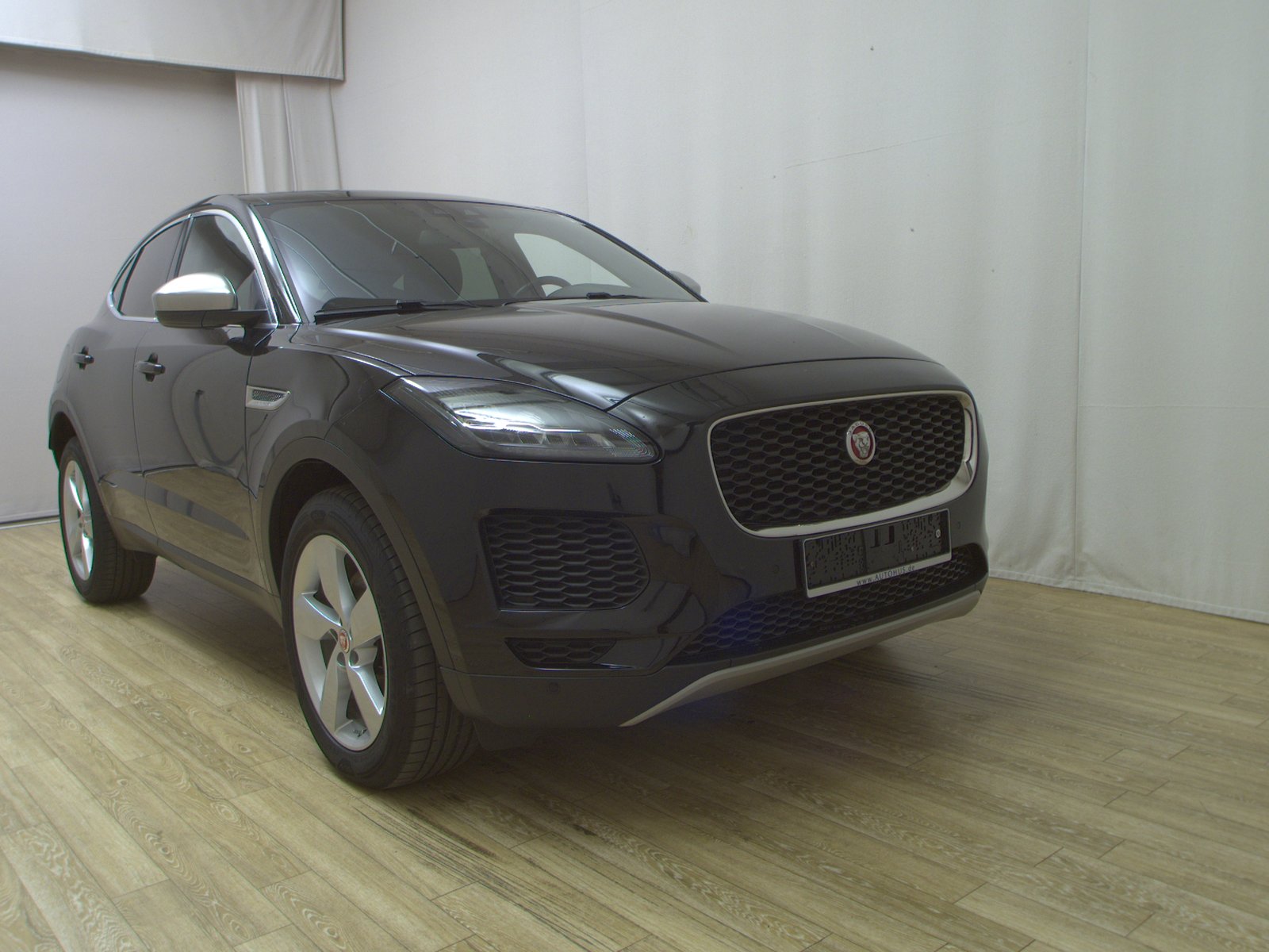 Jaguar E-Pace 2.0 D Navi LED Sound RFK Shz 3