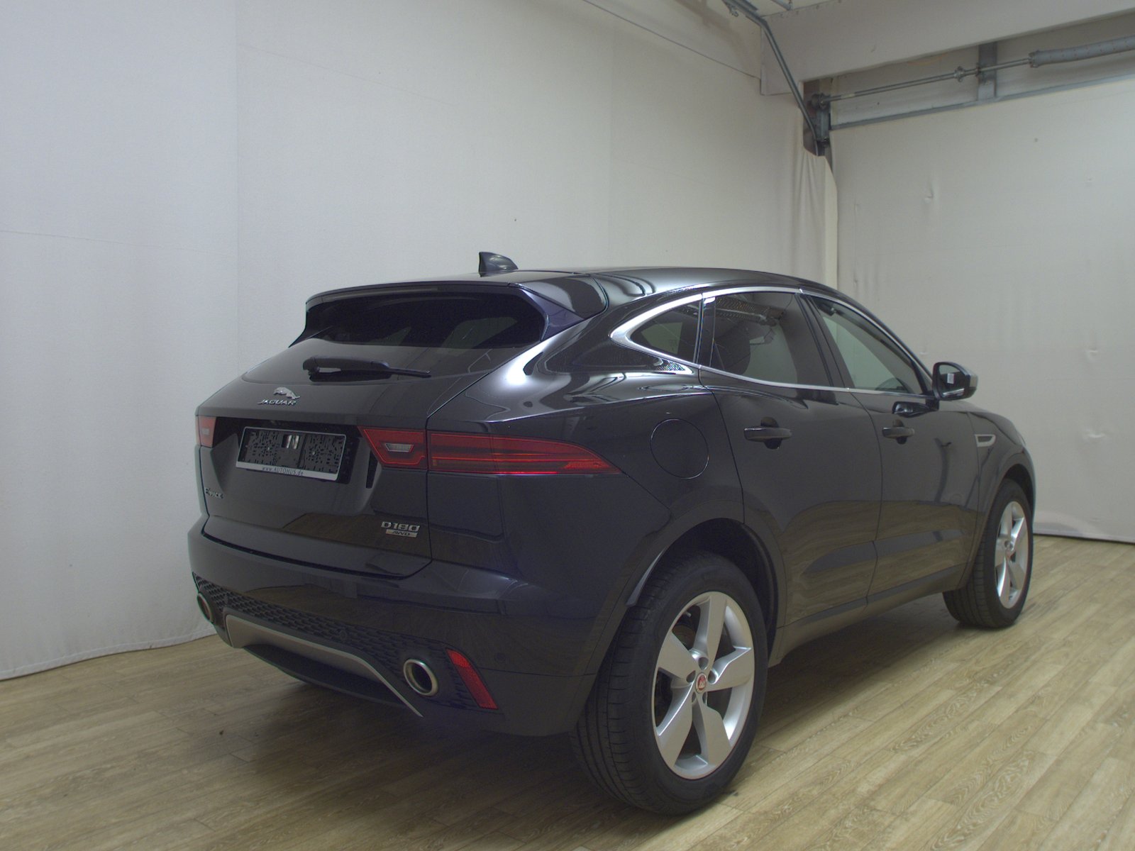 Jaguar E-Pace 2.0 D Navi LED Sound RFK Shz 4