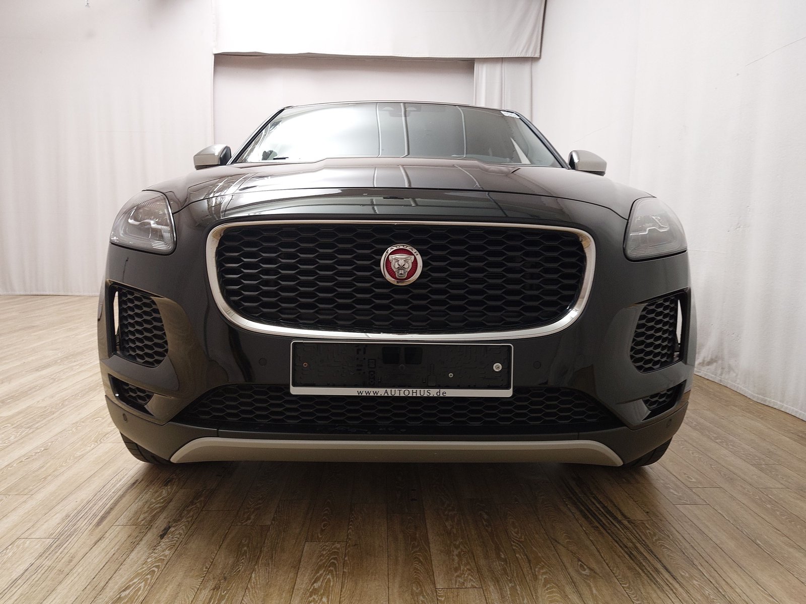 Jaguar E-Pace 2.0 D Navi LED Sound RFK Shz 9