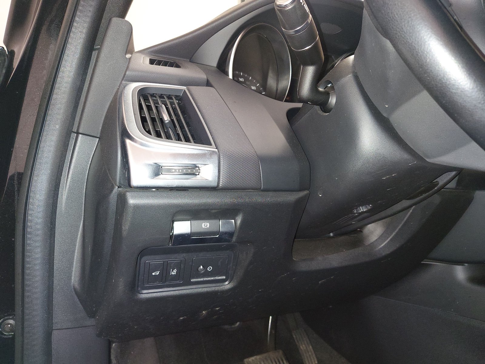 Jaguar E-Pace 2.0 D Navi LED Sound RFK Shz 7