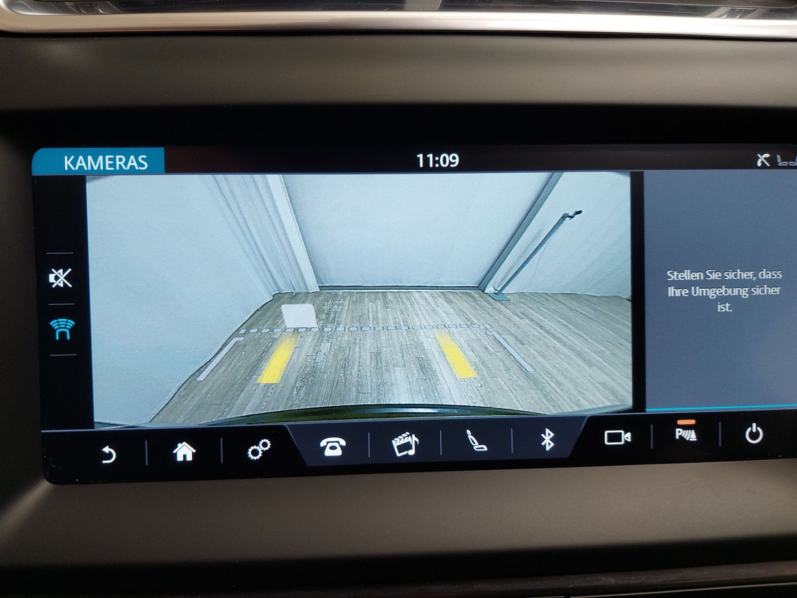Jaguar E-Pace 2.0 D Navi LED Sound RFK Shz 15