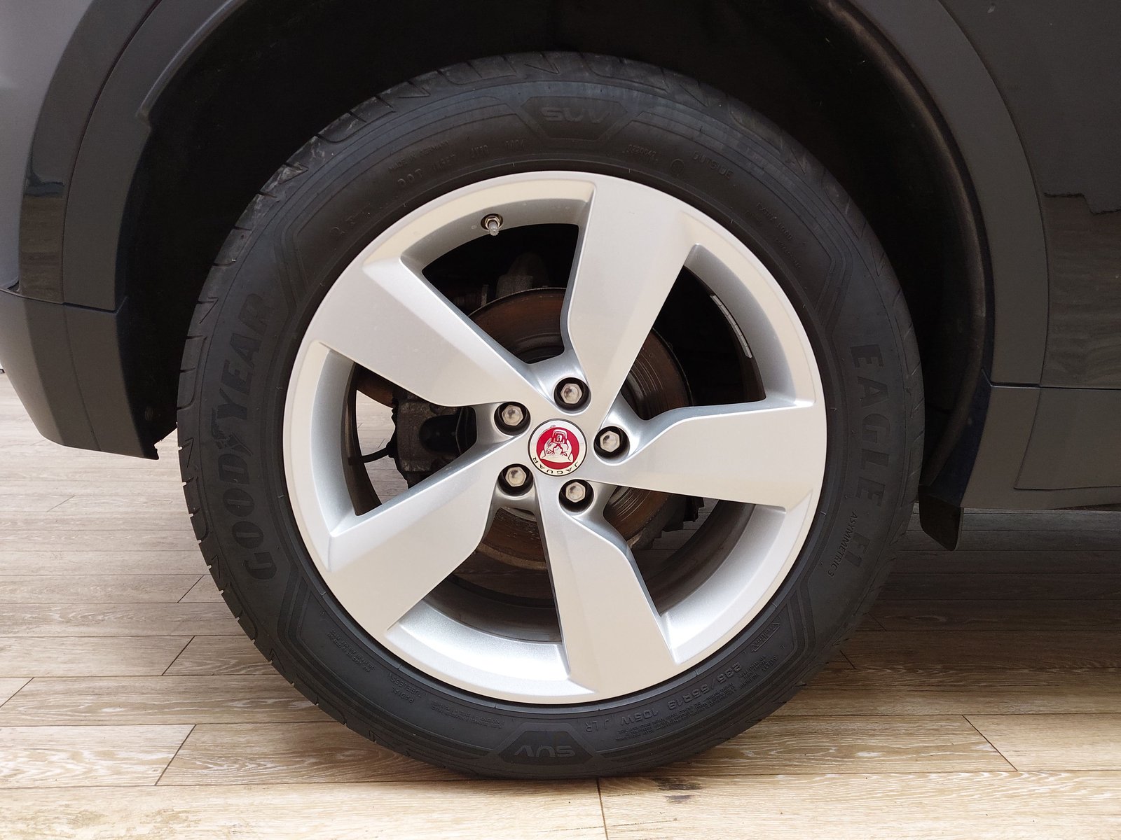 Jaguar E-Pace 2.0 D Navi LED Sound RFK Shz 8