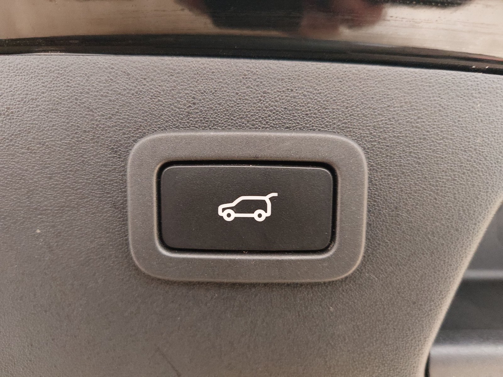 Jaguar E-Pace 2.0 D Navi LED Sound RFK Shz 17