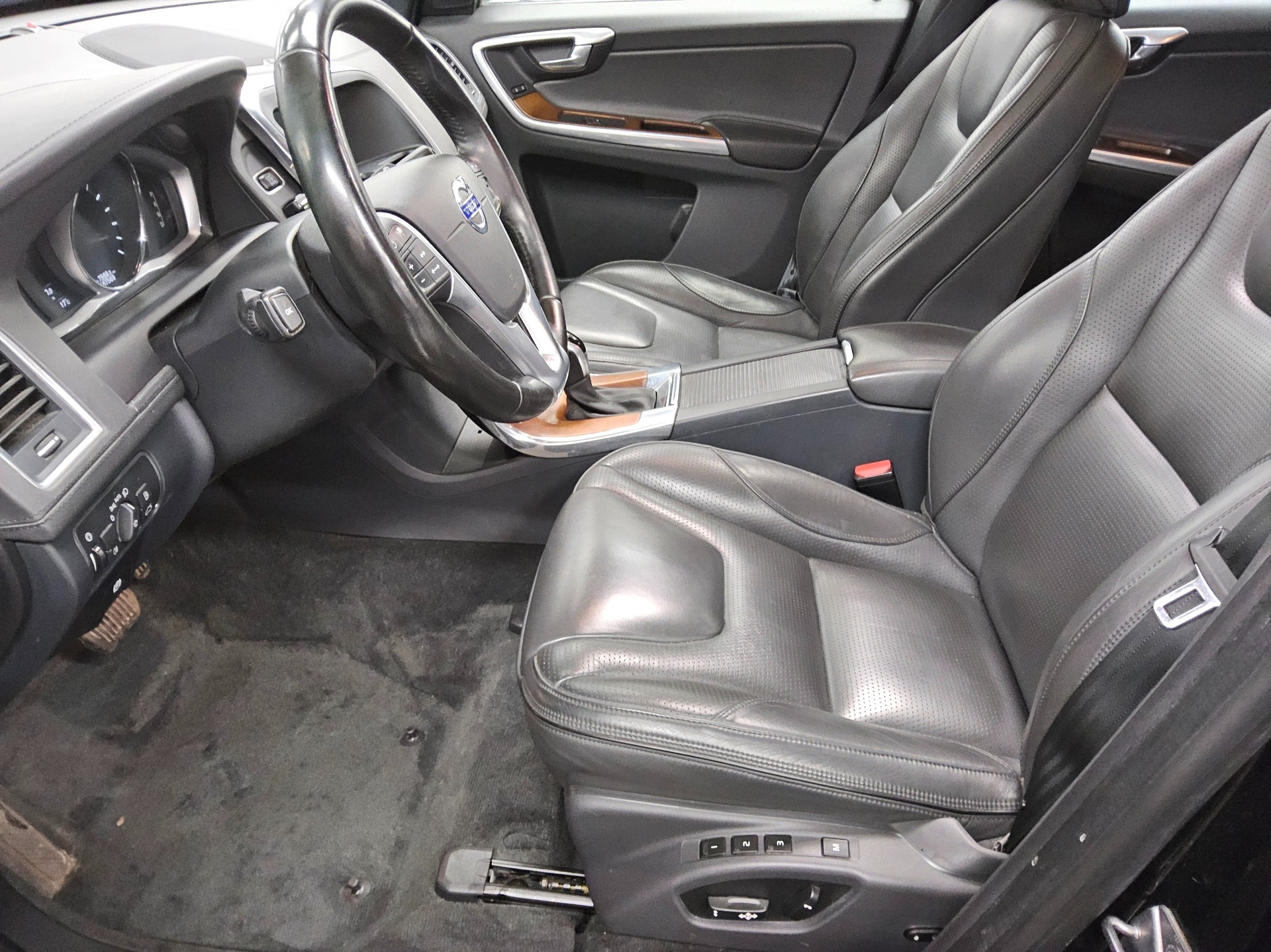 Volvo XC60 T6 AWD Inscription Leder Bi-Xenon StHzg RfK 9