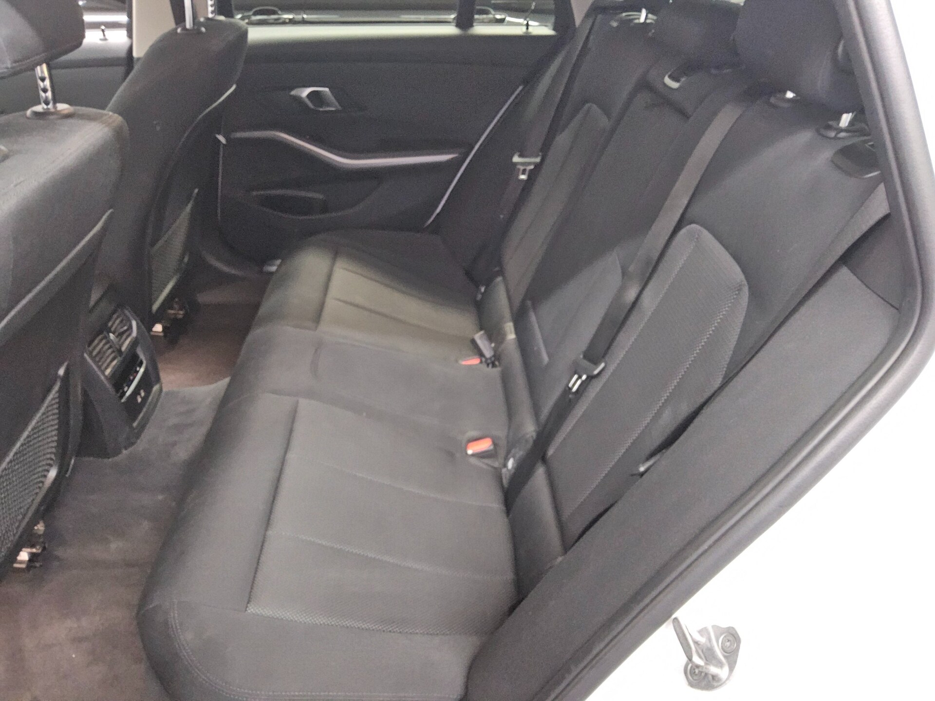BMW 320dA Touring Advantage Navi LED Sthzg AHK Shz 13