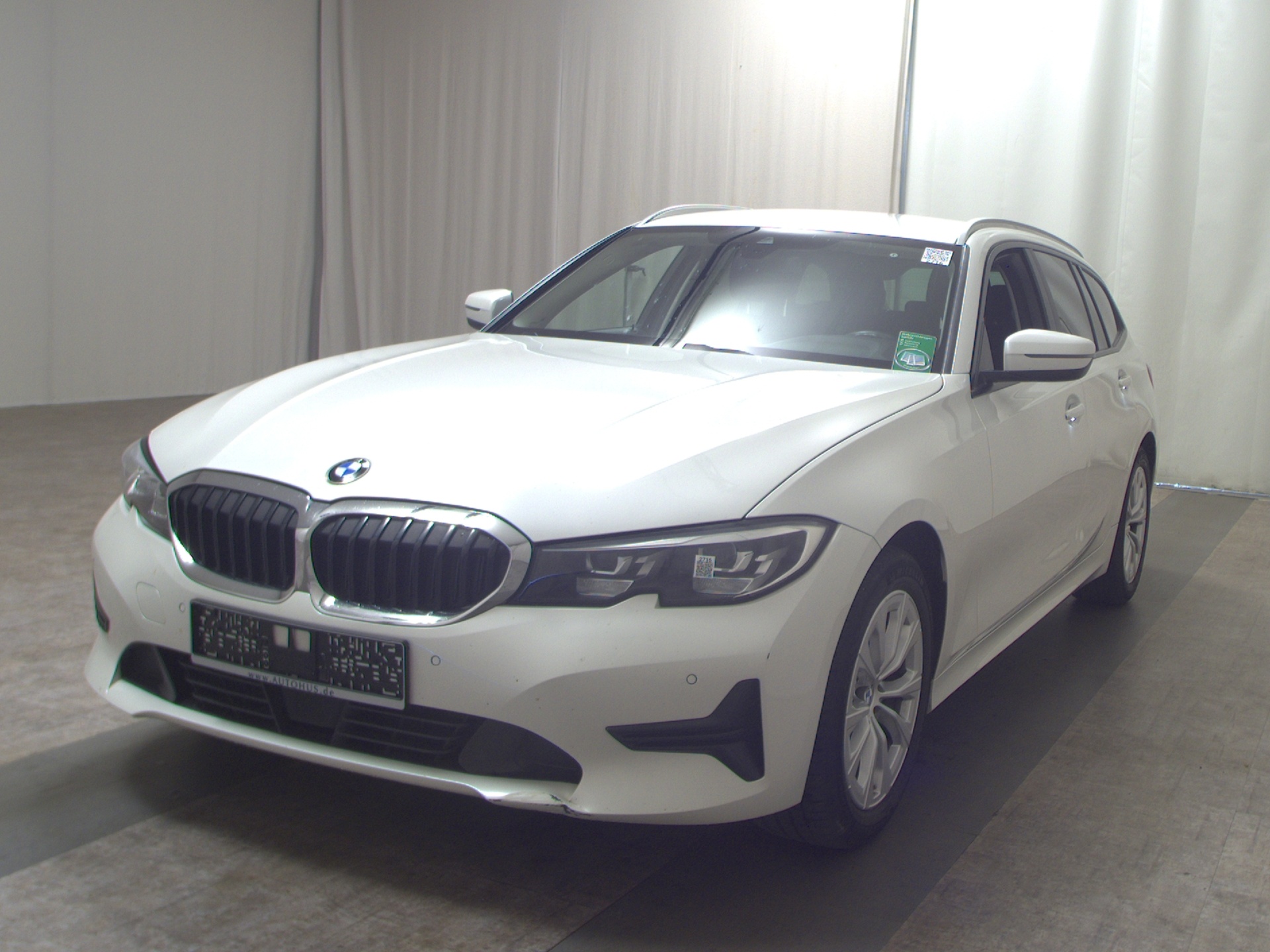 BMW 320dA Touring Advantage Navi LED Sthzg AHK Shz 2