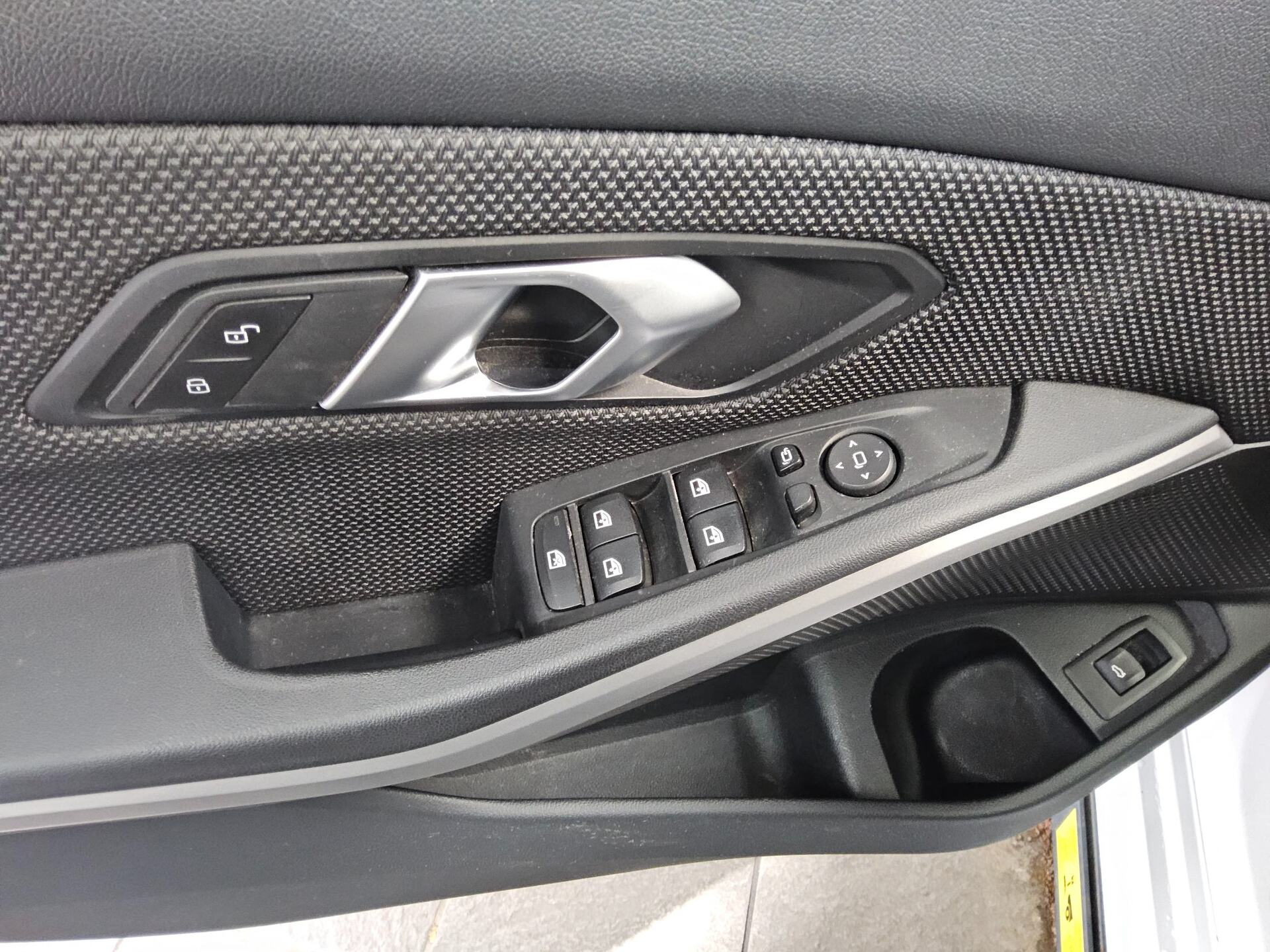 BMW 320dA Touring Advantage Navi LED Sthzg AHK Shz 9