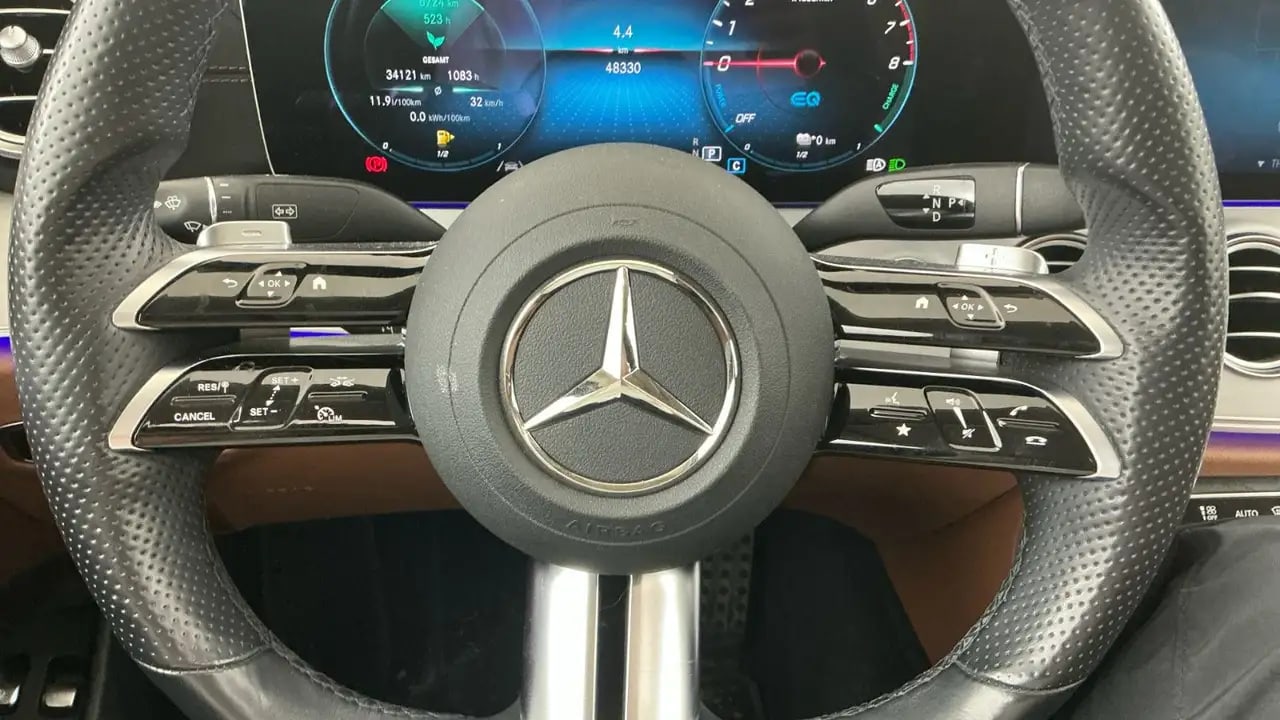 Mercedes-Benz E 300 e AMG Allrad 19*Pano*360*HUD*Distro*Night* 8