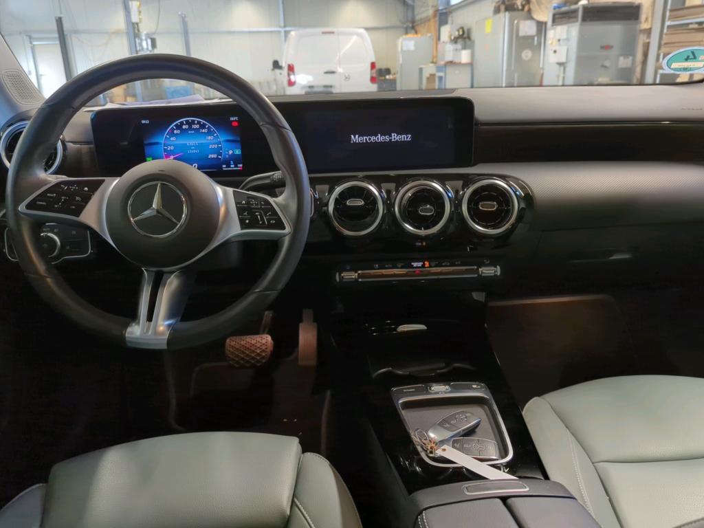 Mercedes-Benz A 220 d Progressive NAVI LED LEDER SHZ RFK 6
