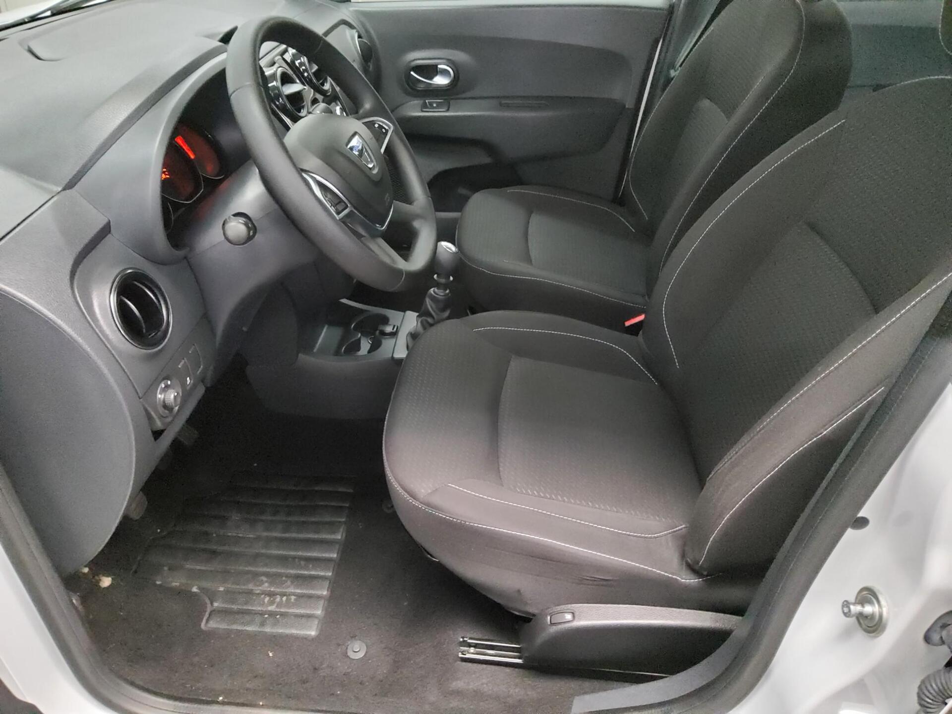 Dacia Lodgy 1.3 TCe Comfort 7-Sitzer BT Shz Tempomat 8