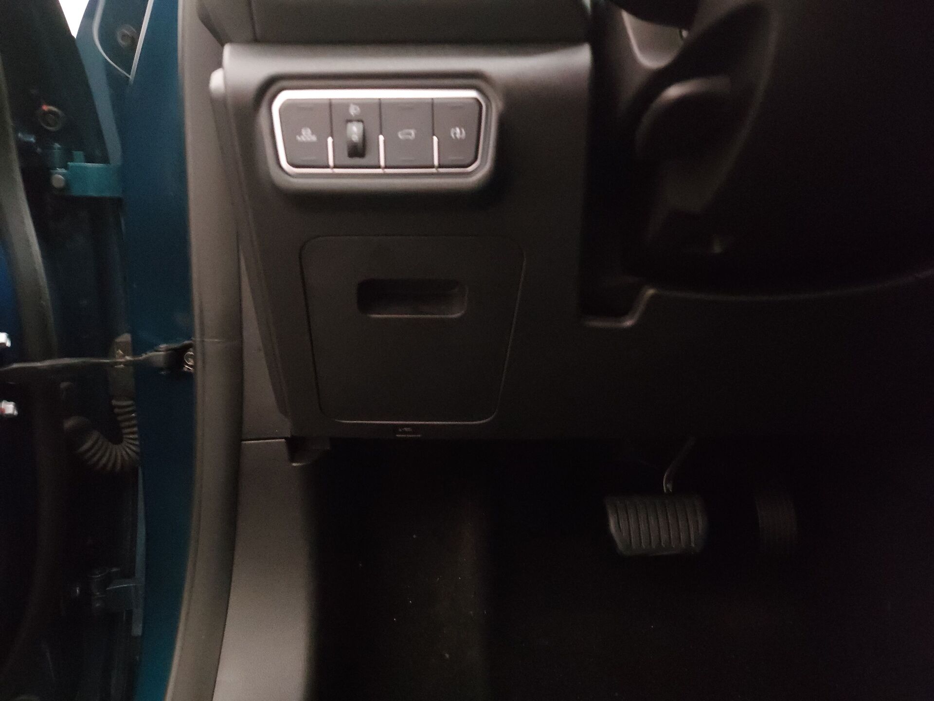 ORA Funky Car-Reihe Funky Cat 300 Pro T-LEDER NAVI RFK LED ACC 9
