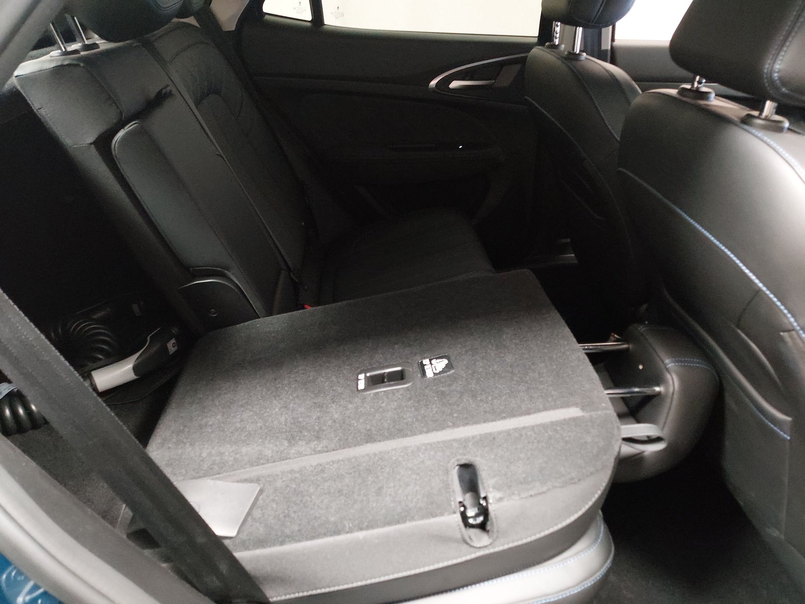 GWM ORA 03 T-LEDER NAVI RFK LED ACC 11