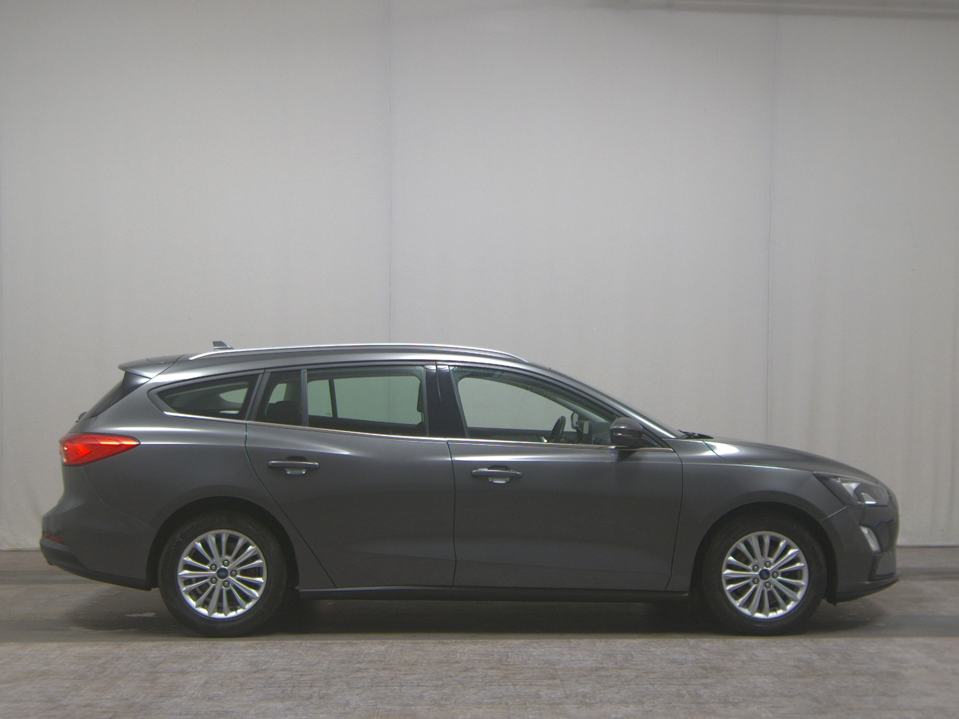 Ford Focus Turnier 1.5 EB Titanium Navi LED RfK ACC